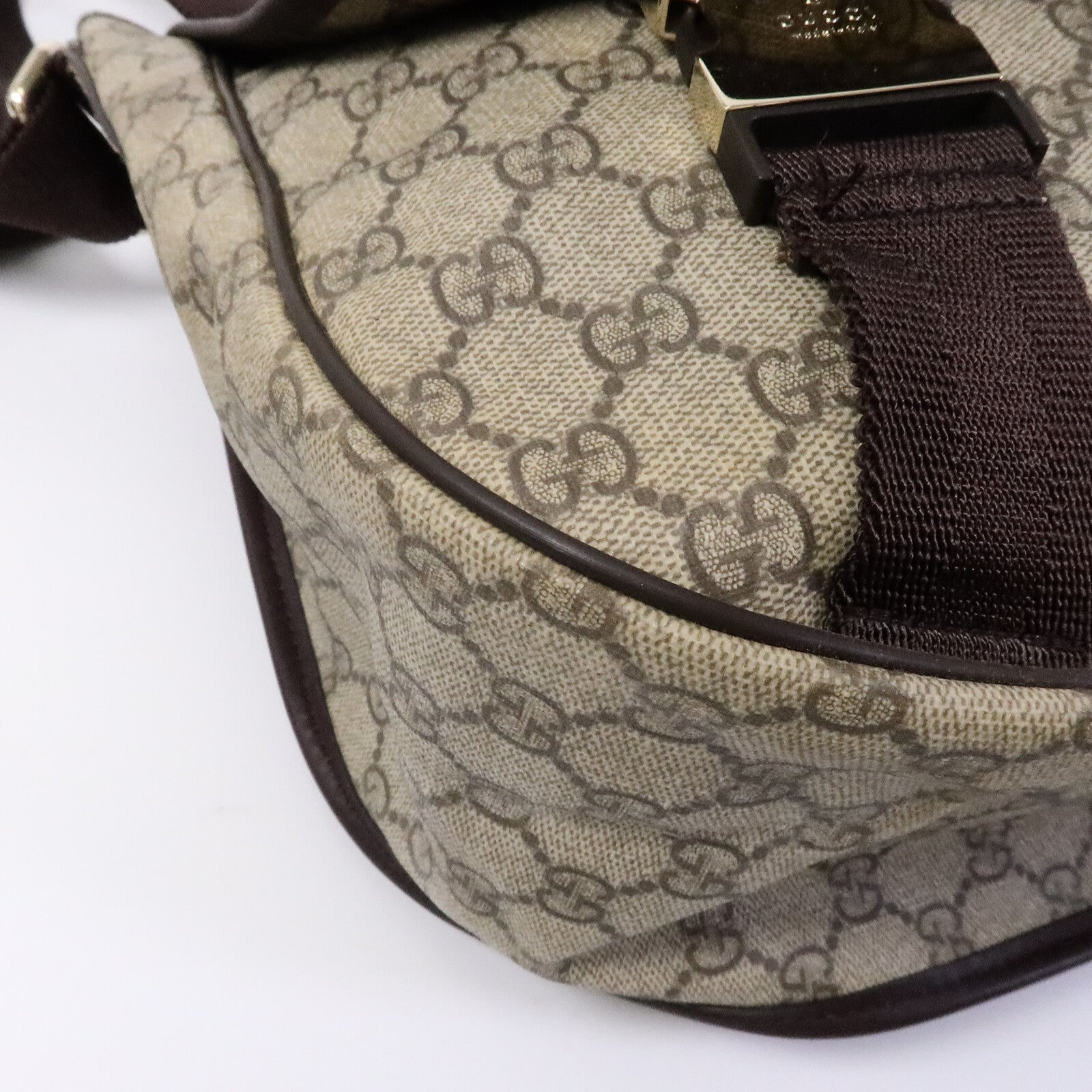 GUCCI 塗層帆布Messenger Bag肩背袋