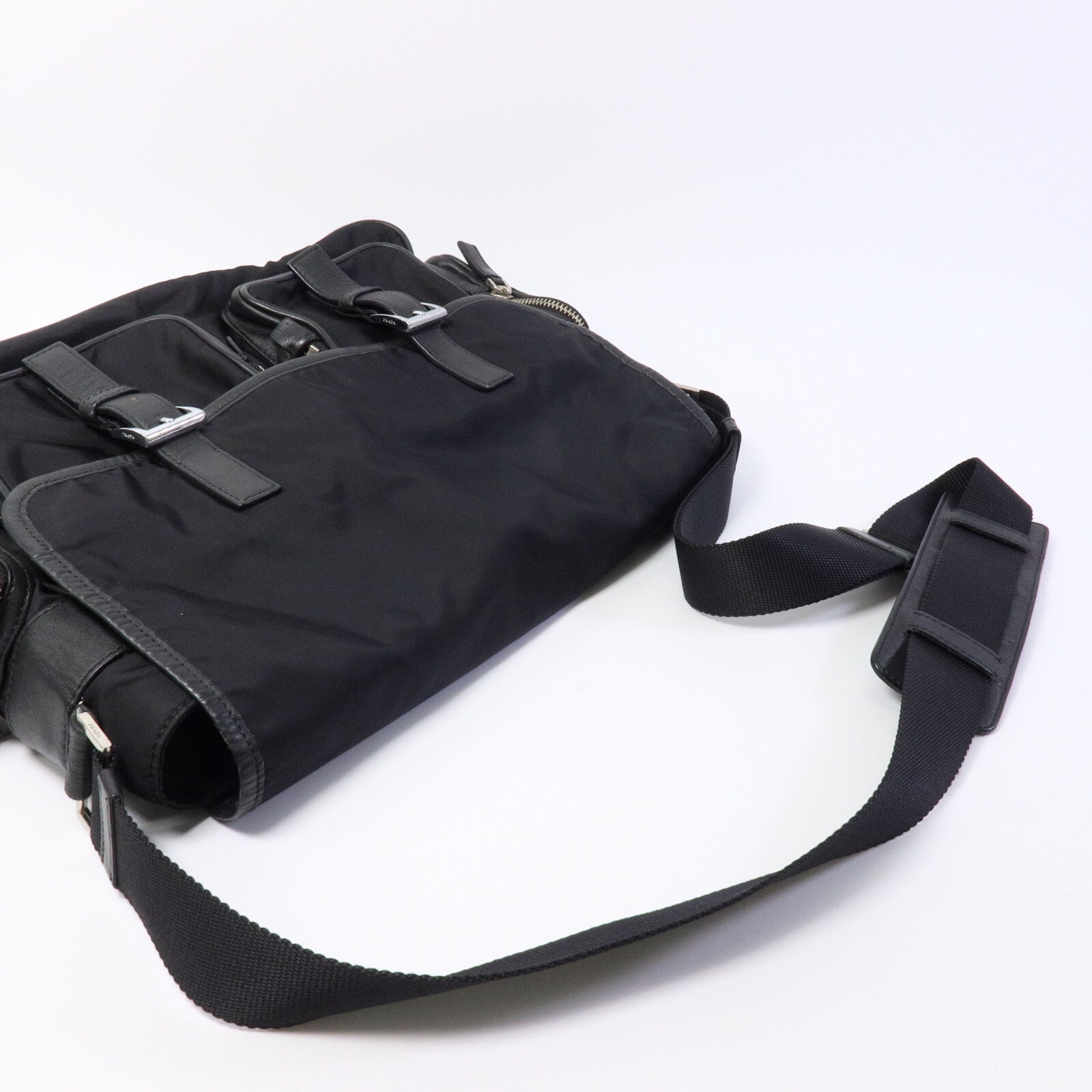 PRADA 尼龍Vela Messenger Bag