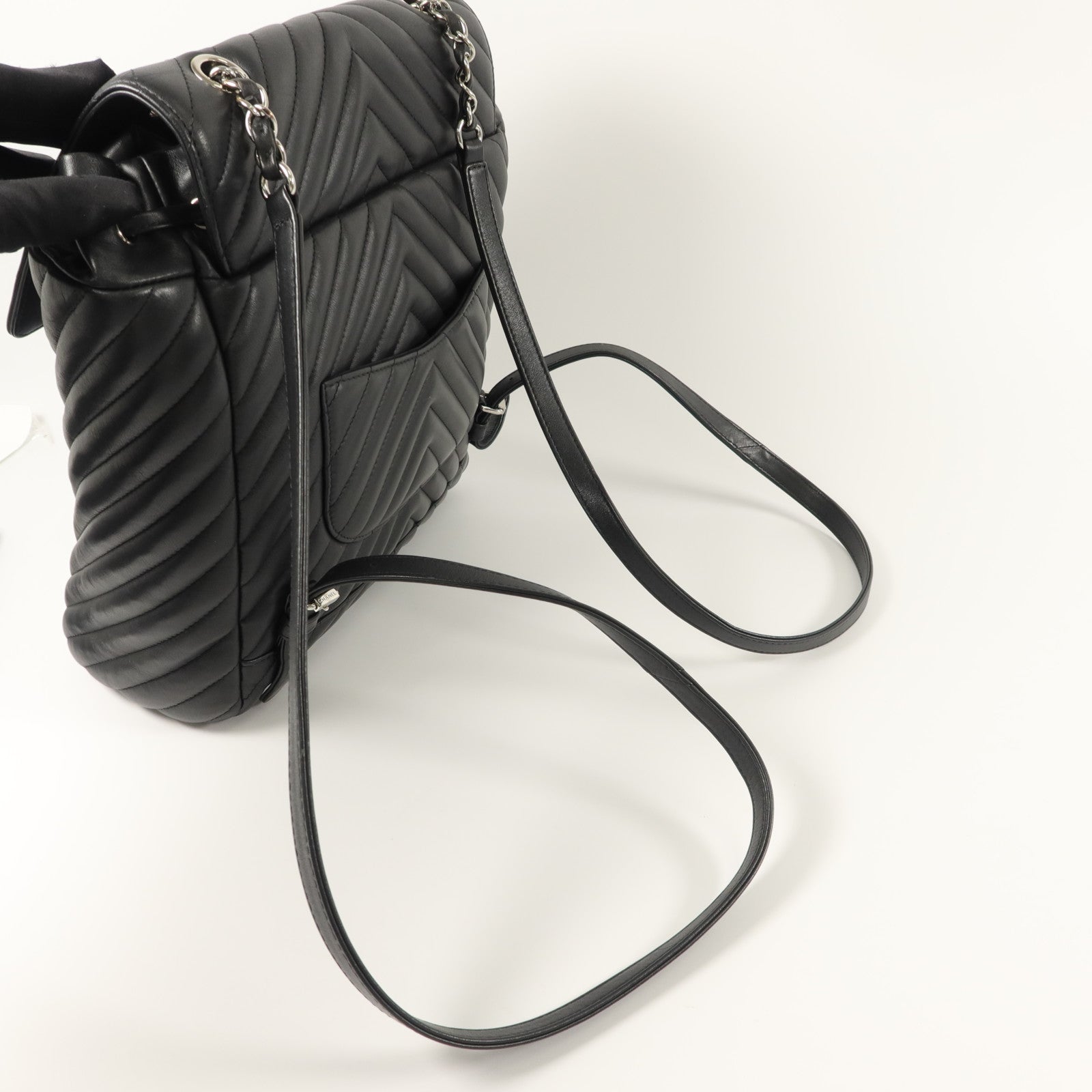 CHANEL 羊皮皮革Urban Spirit Backpack背包
