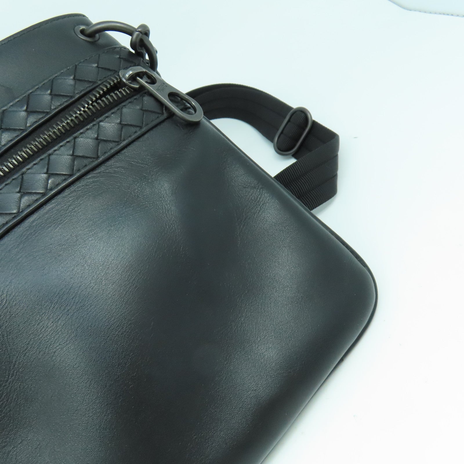BOTTEGA VENETA 【清倉大減價】羊皮皮革Shoulder Bag肩背袋黑色