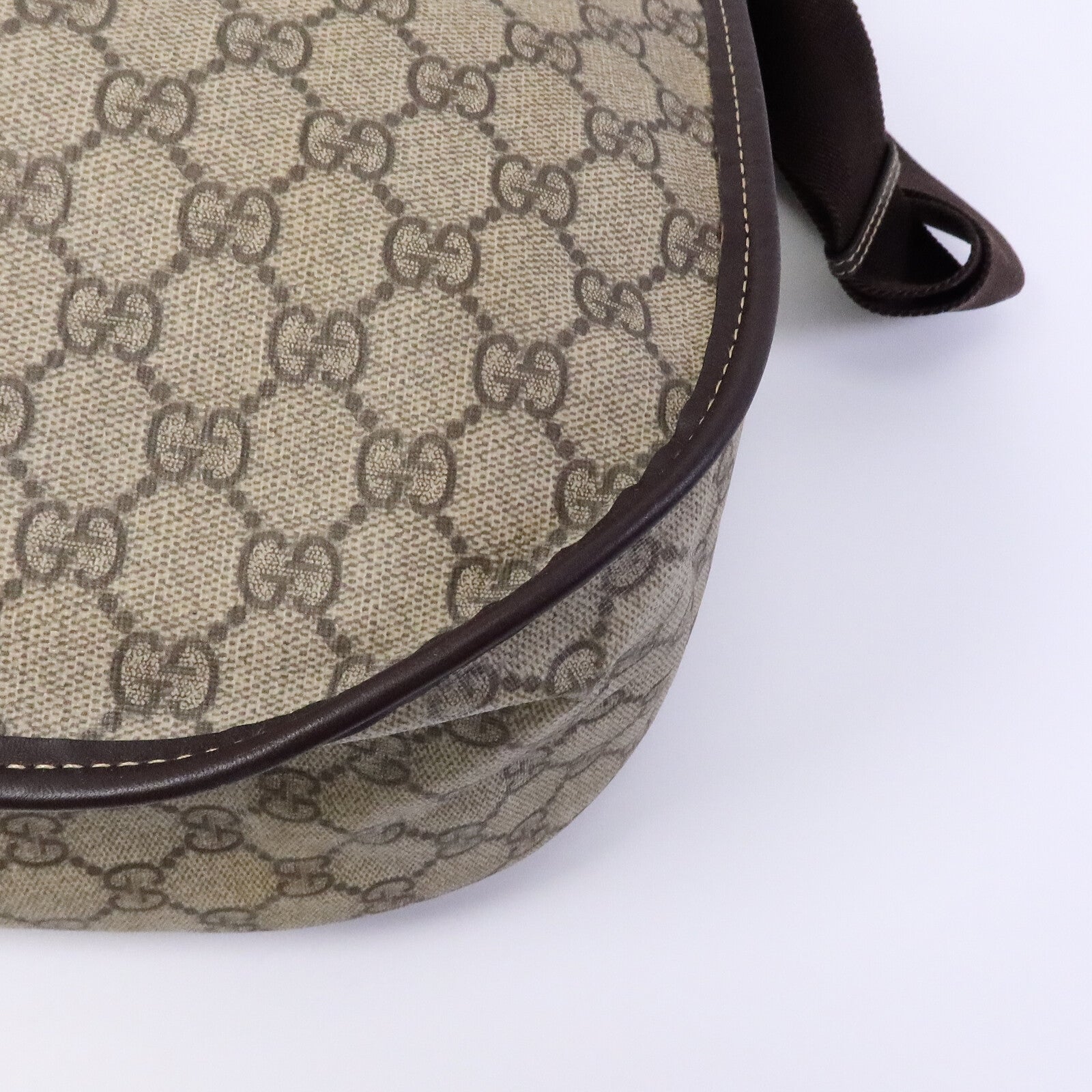 GUCCI 塗層帆布Messenger Bag肩背袋