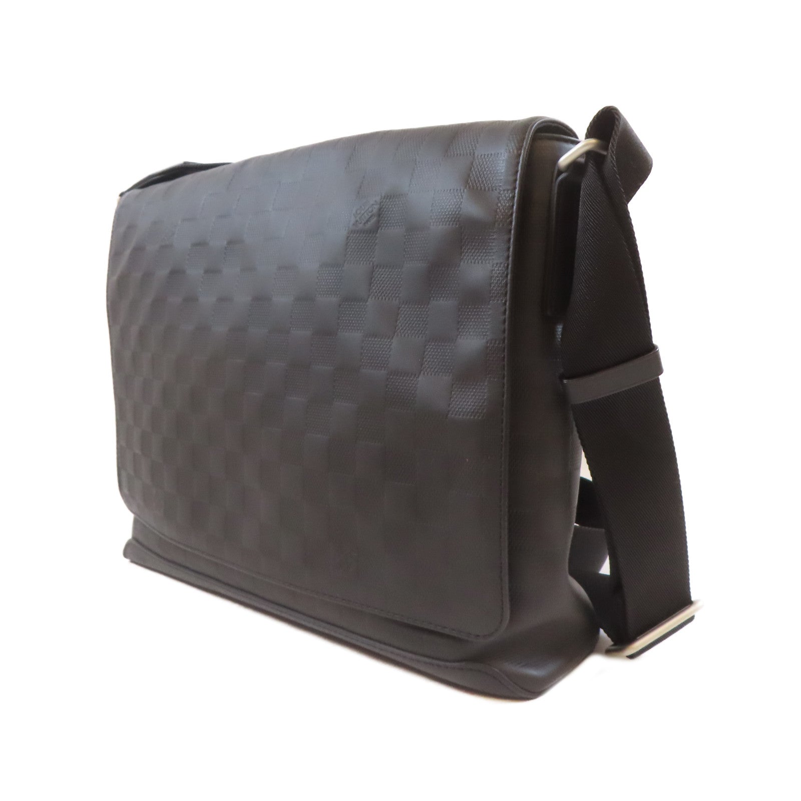 LOUIS VUITTON 【激減優惠】Damier Infini District MM銀扣肩背袋黑色
