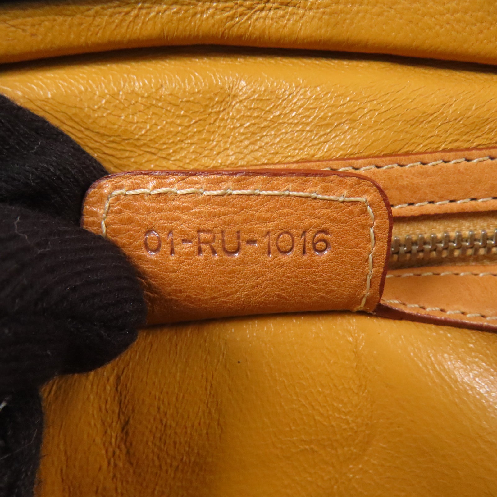 Dior 牛皮皮革Shoulder Bag銀扣肩背袋駱駝色