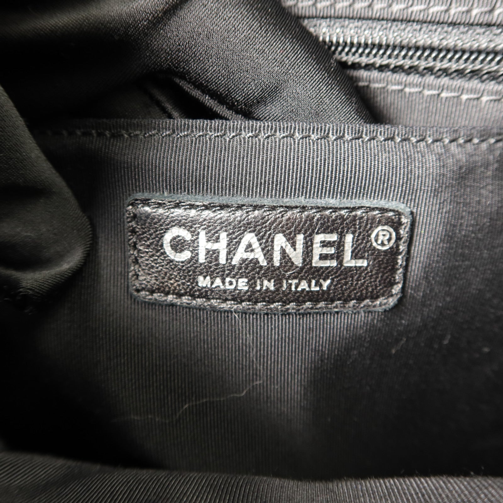 CHANEL 羊皮皮革Urban Spirit Backpack背包