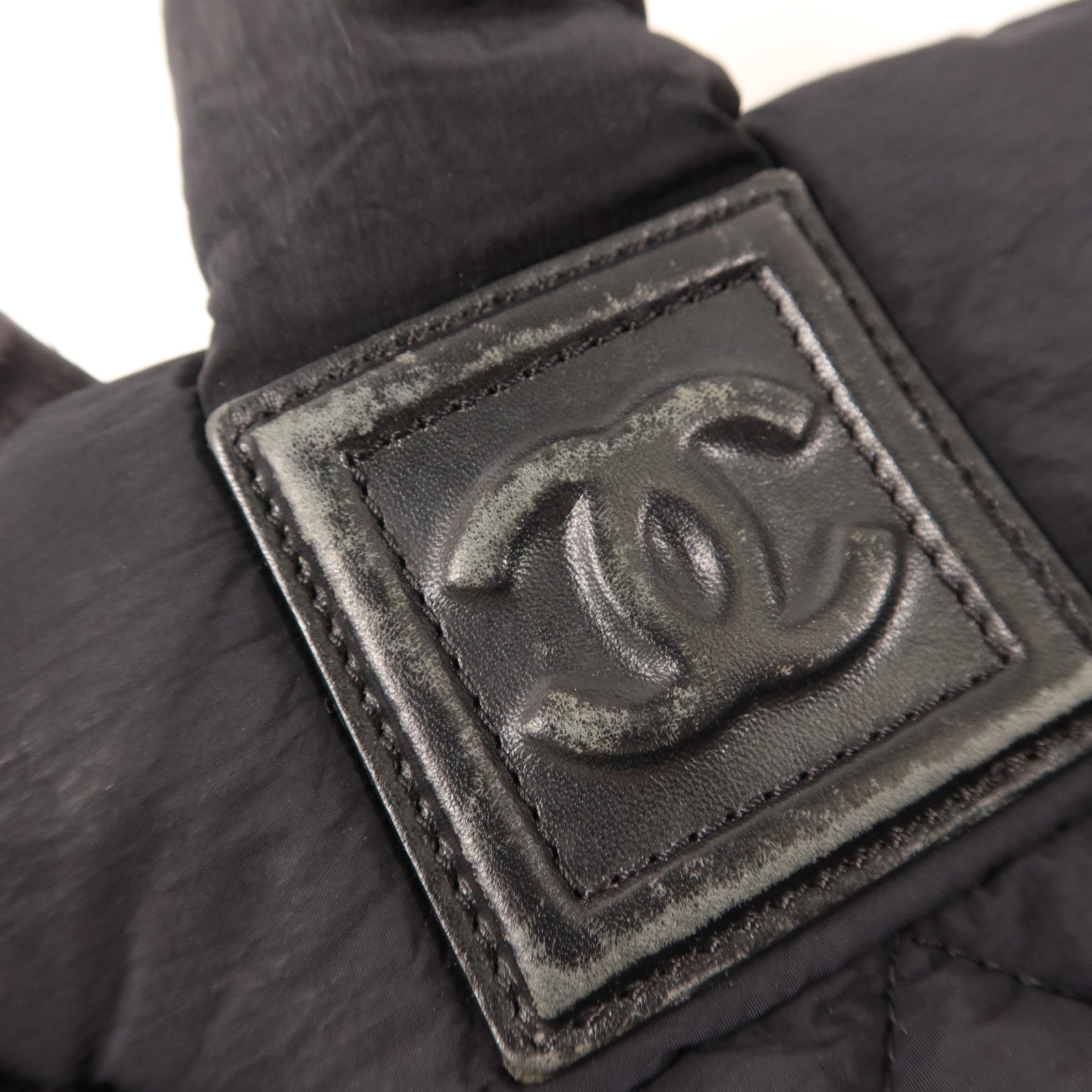 CHANEL 尼龍Handbag銀扣手挽袋