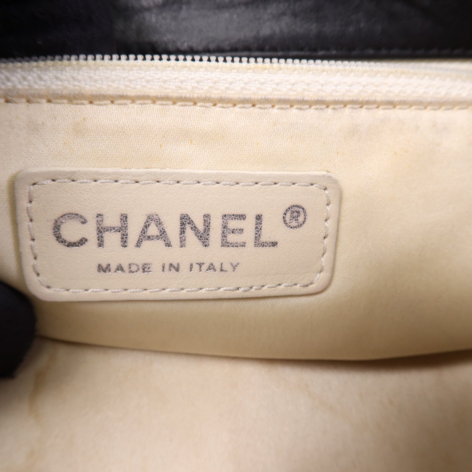 CHANEL 牛皮皮革Weat Accordion Flap銀扣鏈帶肩背袋