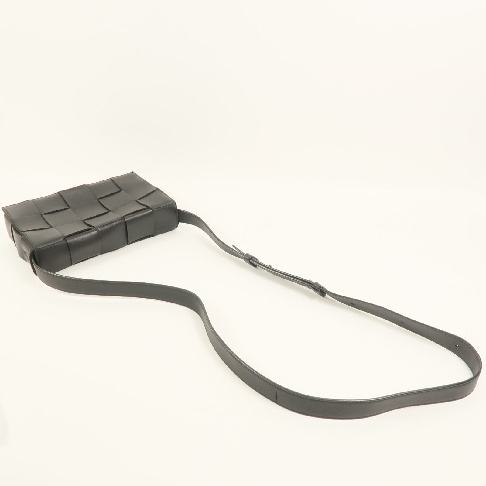 BOTTEGA VENETA 牛皮皮革Cassette Cross-Body肩背袋