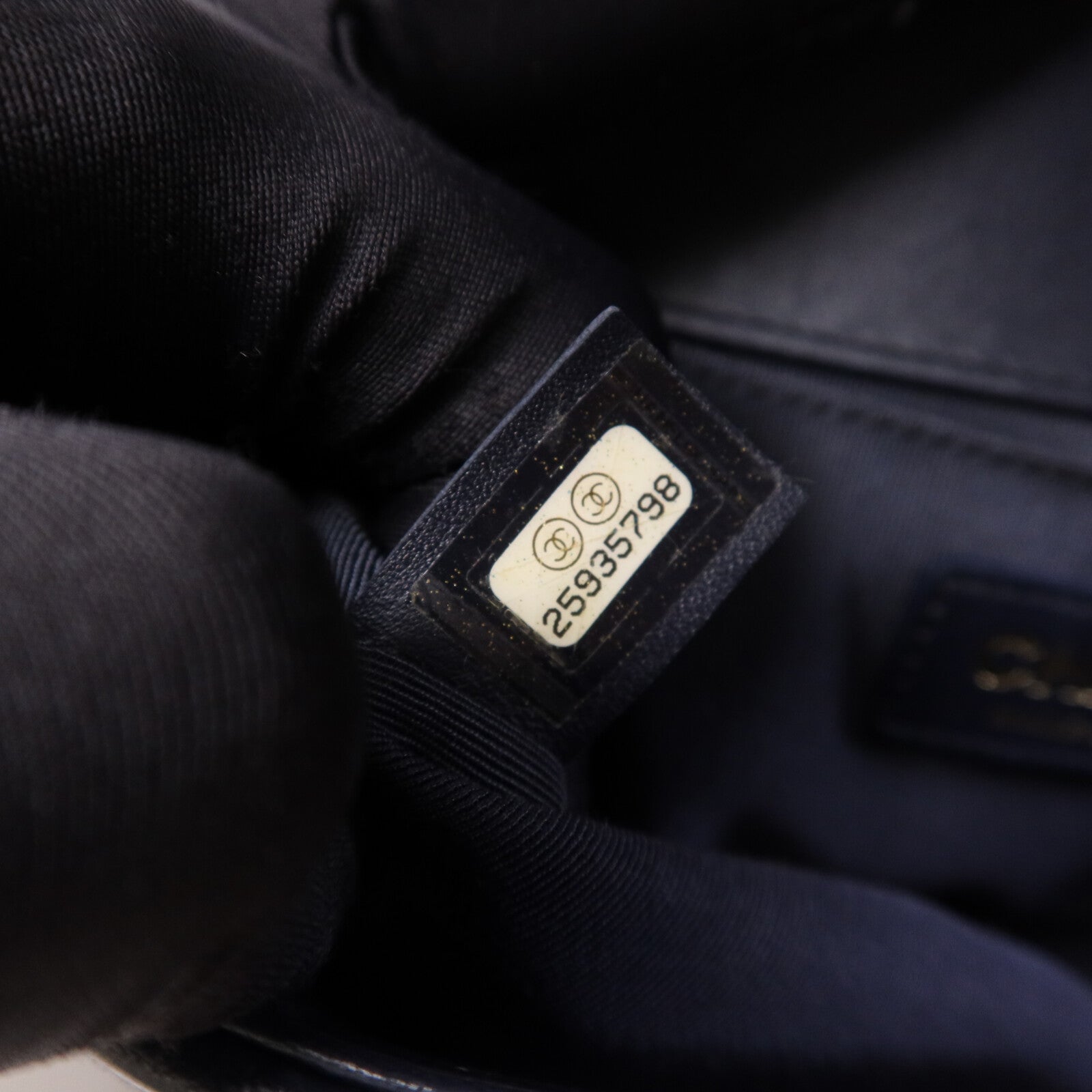CHANEL 羊皮皮革Boy 20金扣鏈帶肩背袋
