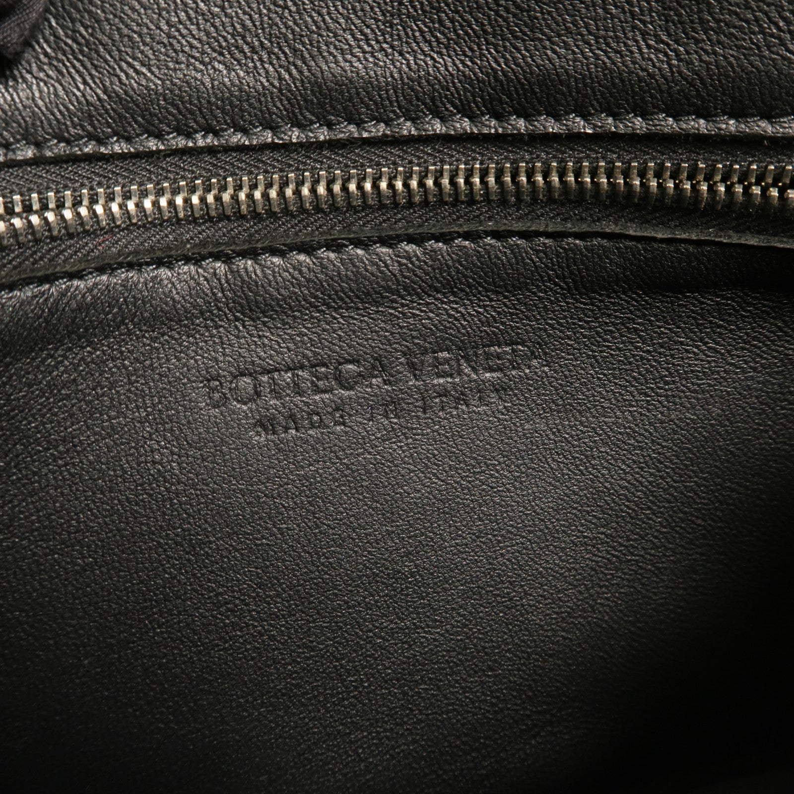 BOTTEGA VENETA 牛皮皮革Cassette Cross-Body肩背袋