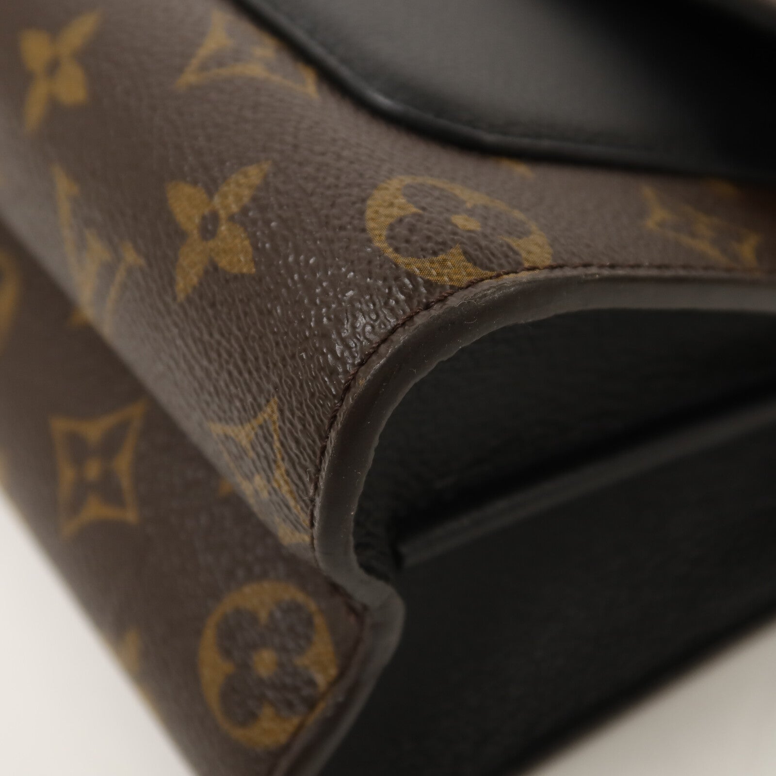 LOUIS VUITTON Monogram Victoire鏈帶肩背袋