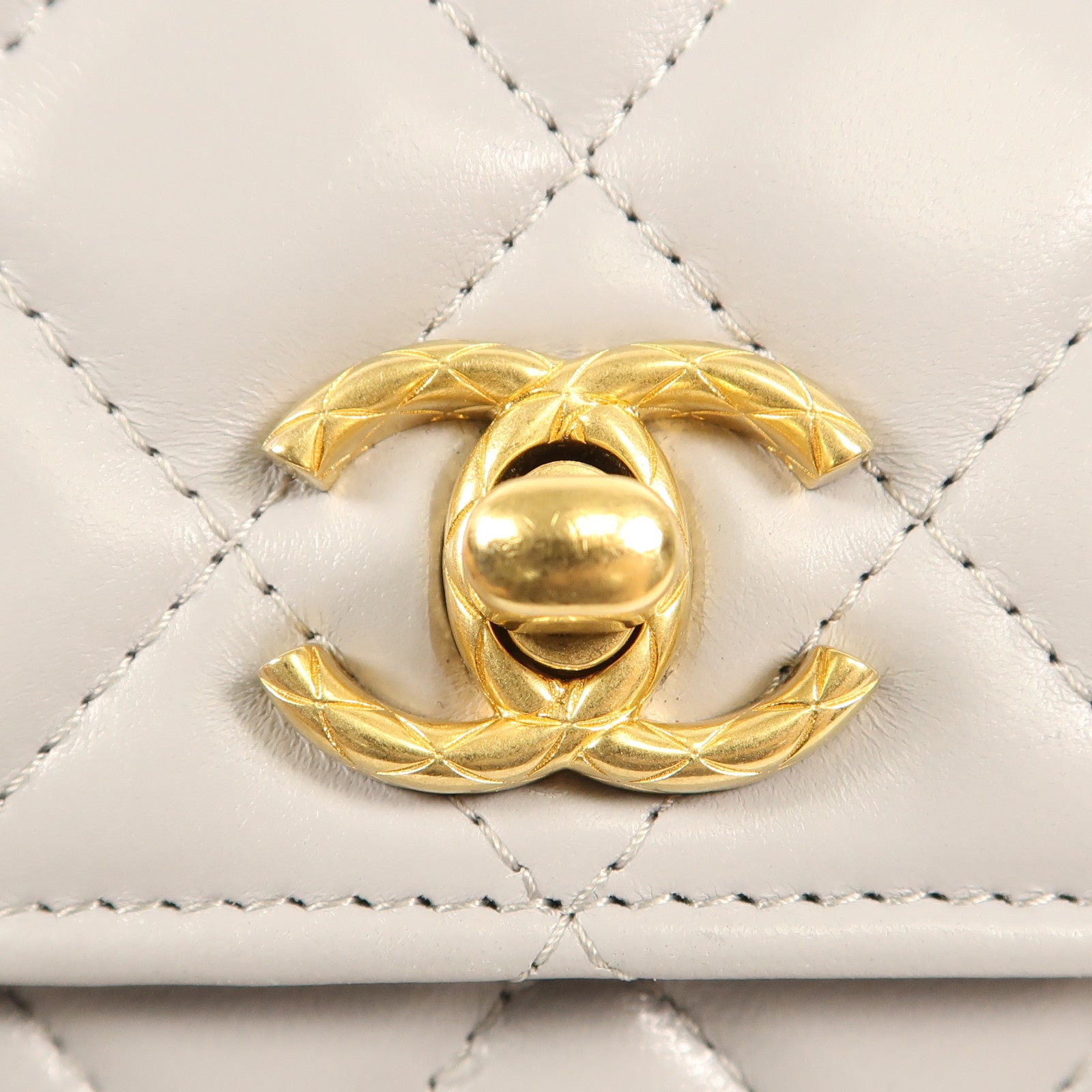 CHANEL 羊皮皮革WOC Wallet On Chain金扣鏈帶肩背袋