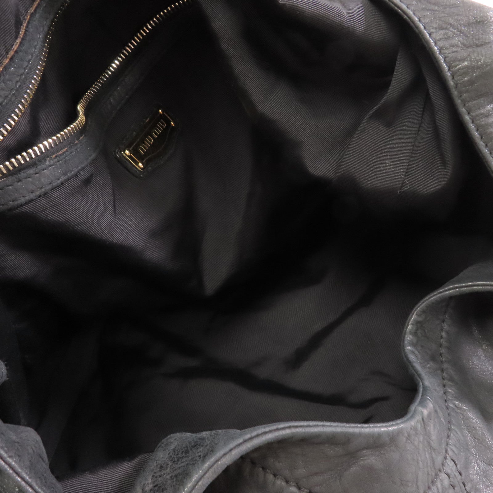 Miu Miu 羊皮皮革Hand Bag金扣手挽袋黑色