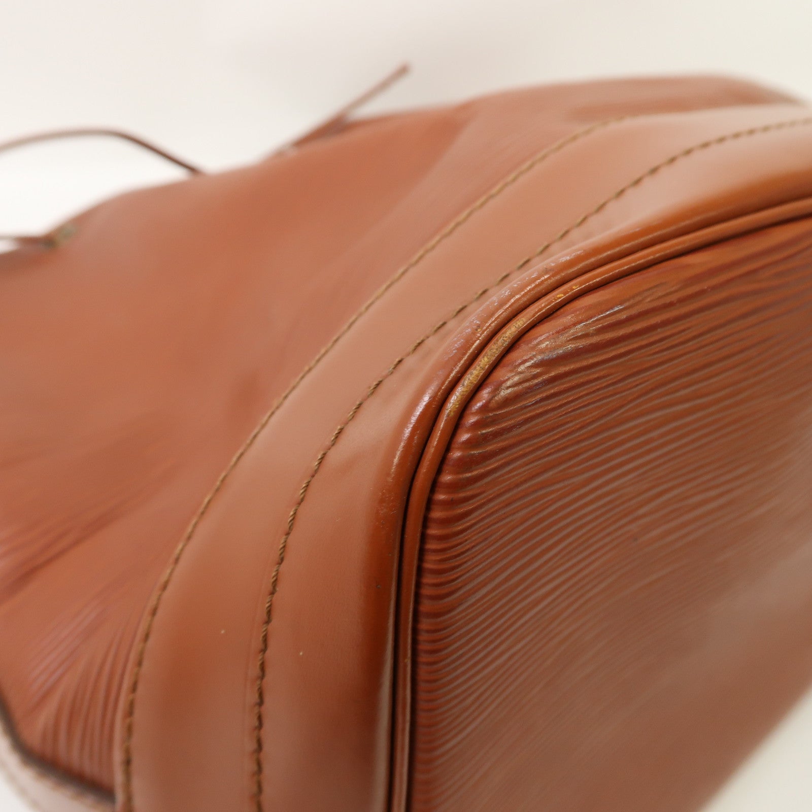 LOUIS VUITTON Epi Noe金扣肩背袋啡色