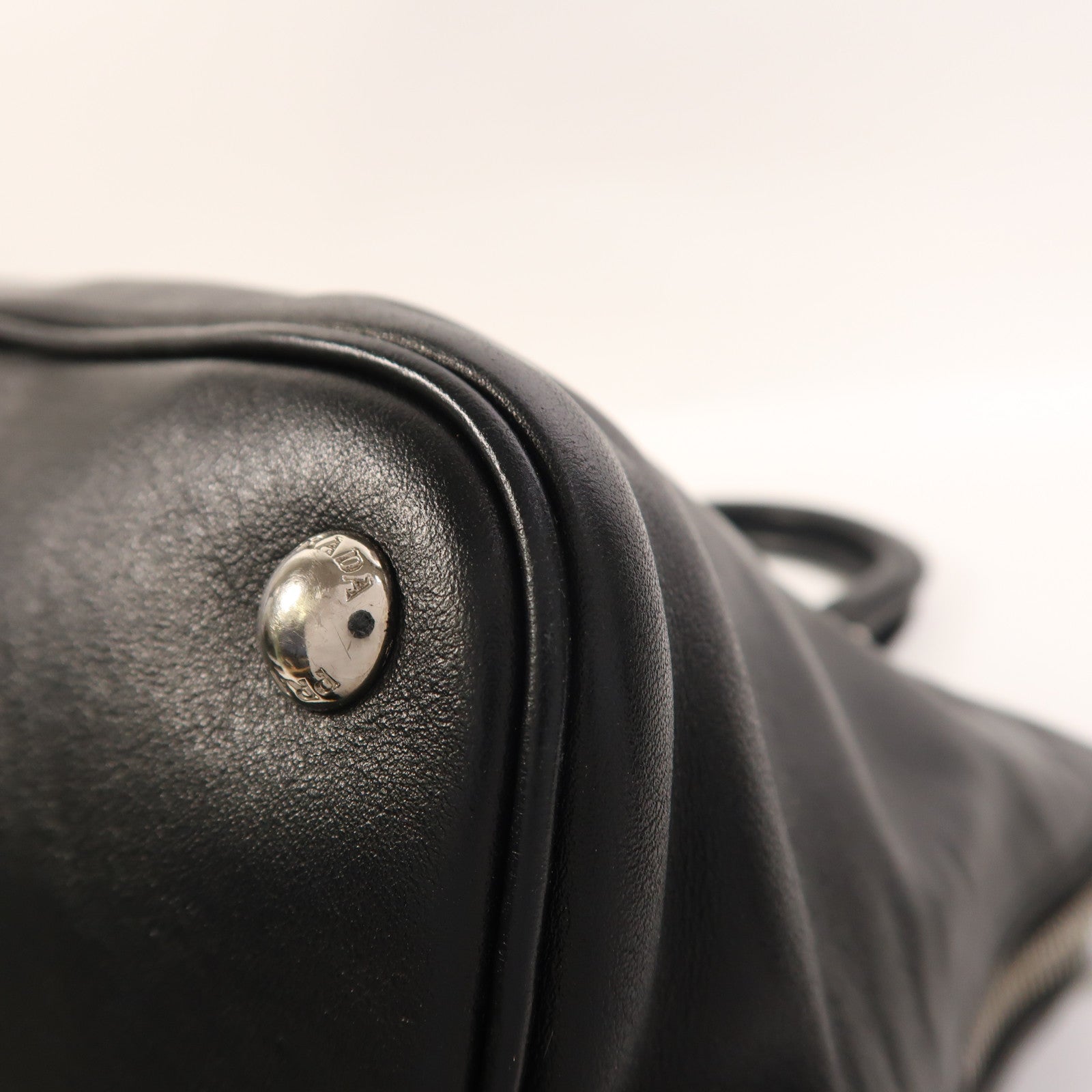 PRADA 牛皮皮革2Way Shoulder銀扣手挽肩背兩用袋