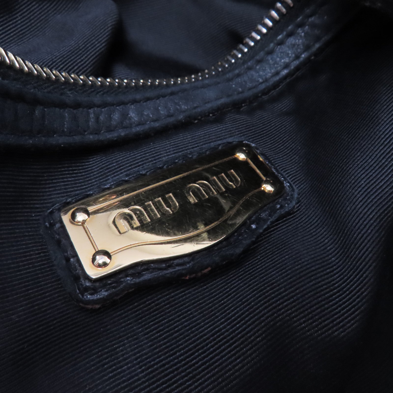 Miu Miu 羊皮皮革Hand Bag金扣手挽袋黑色