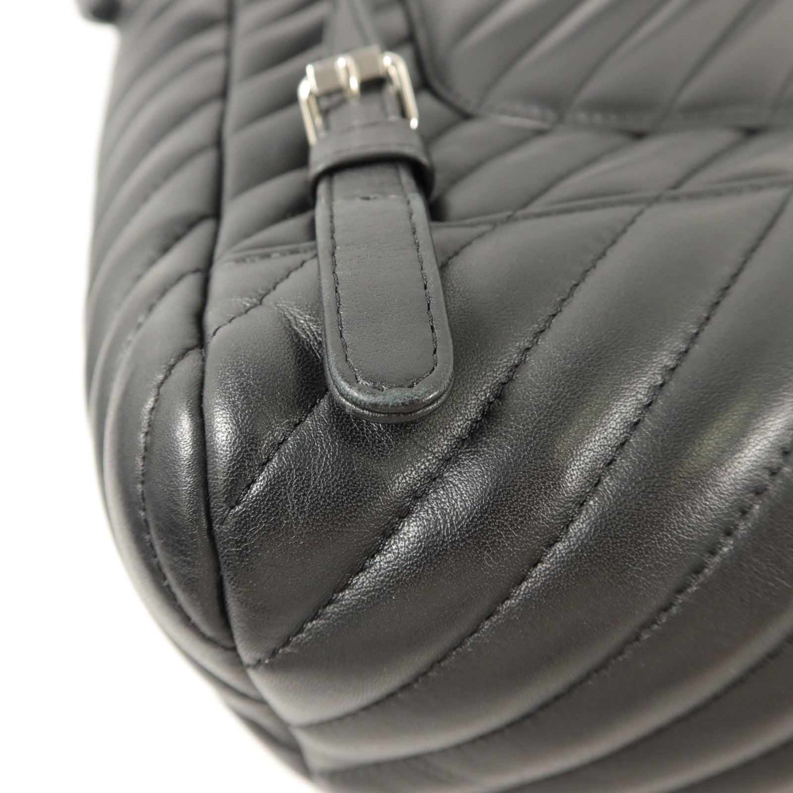 CHANEL 羊皮皮革Urban Spirit Backpack背包