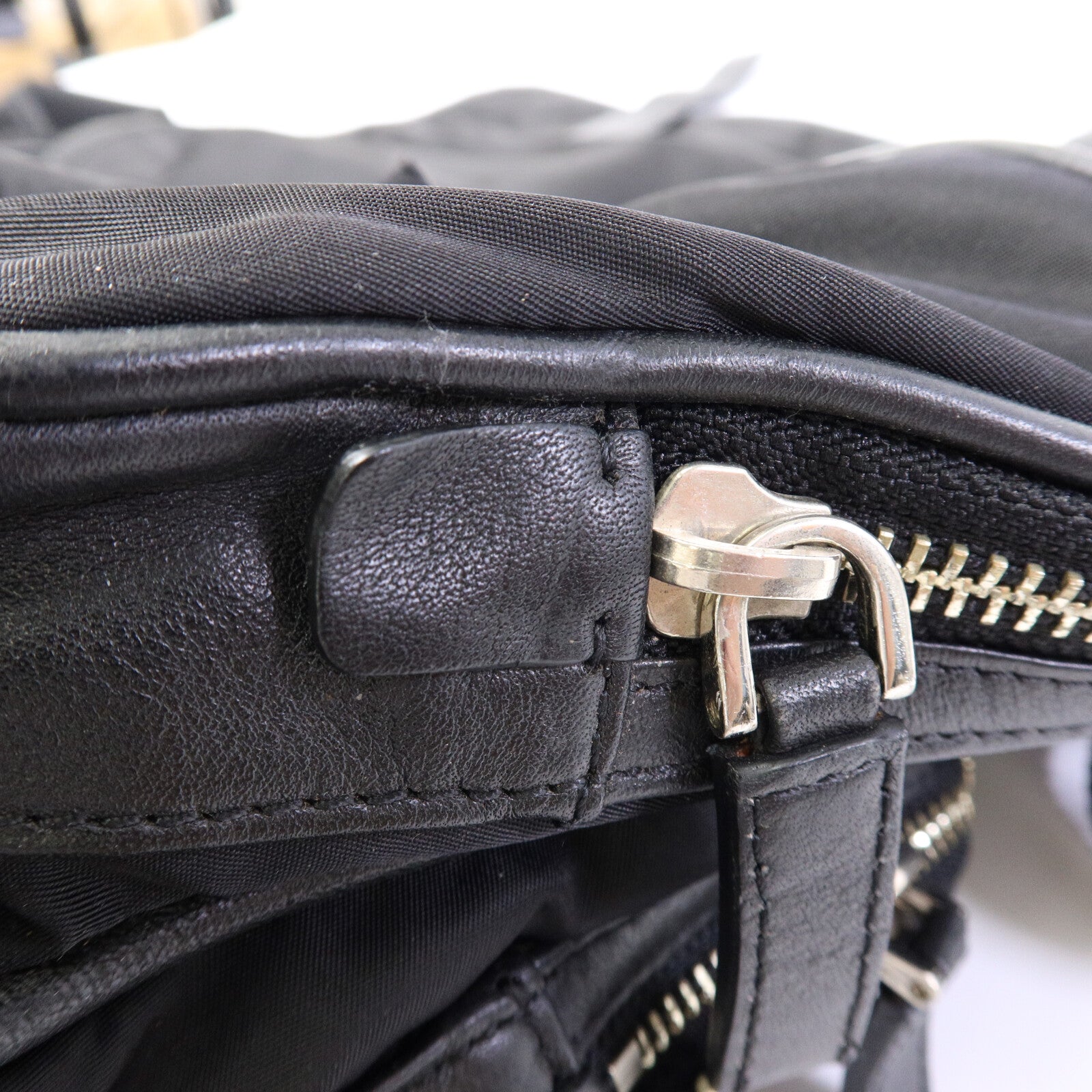 PRADA 尼龍Vela Messenger Bag