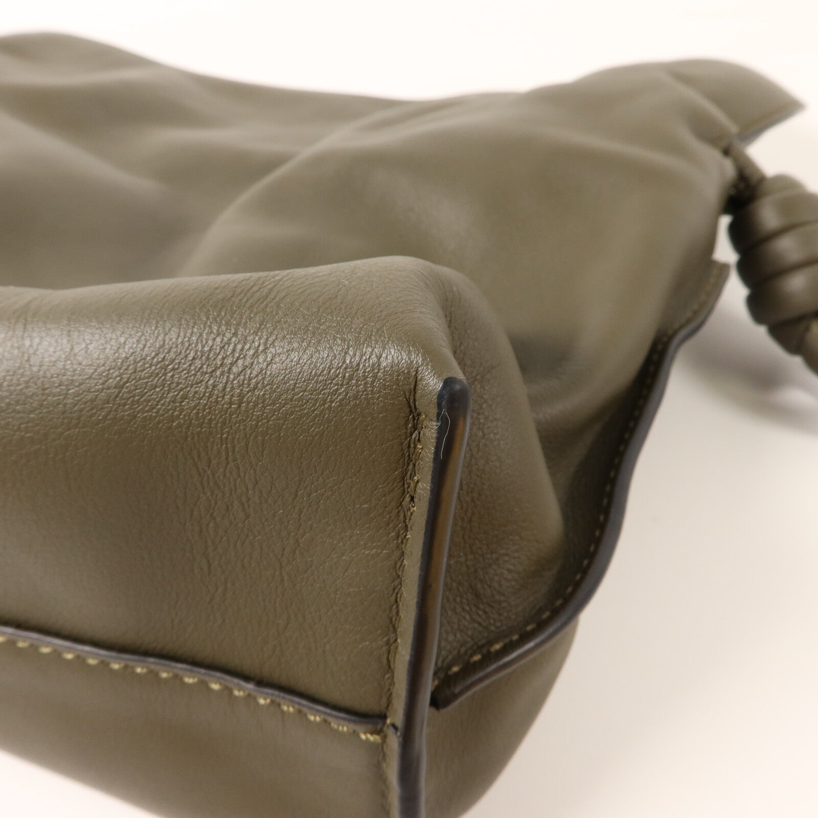 LOEWE 牛皮皮革Flamenco Clutch Medium肩背袋