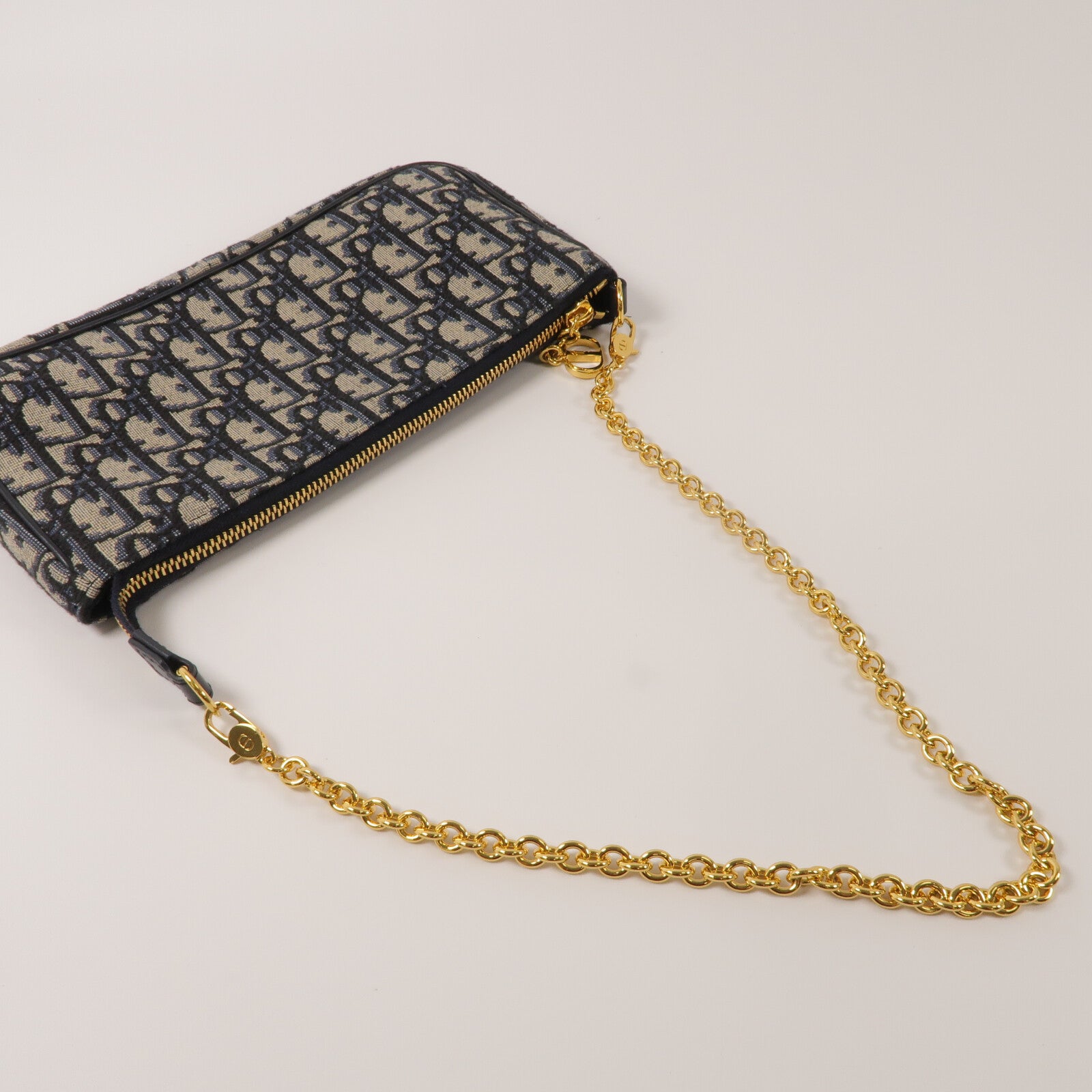 Dior 帆布30 Montaigne Pouch With Chain鏈帶肩背袋