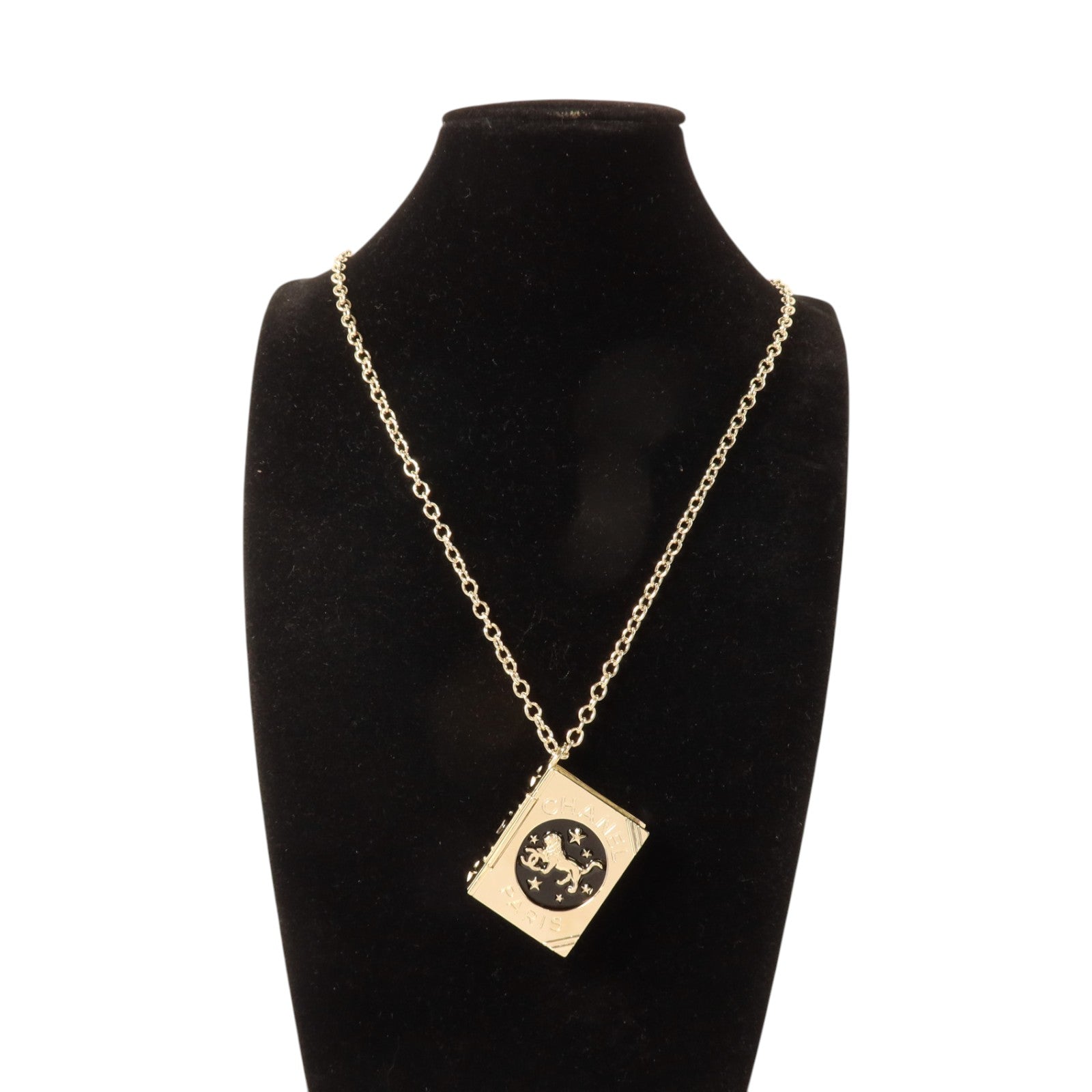 CHANEL 金屬Lion Book Locket Pendant Necklace金扣項鏈