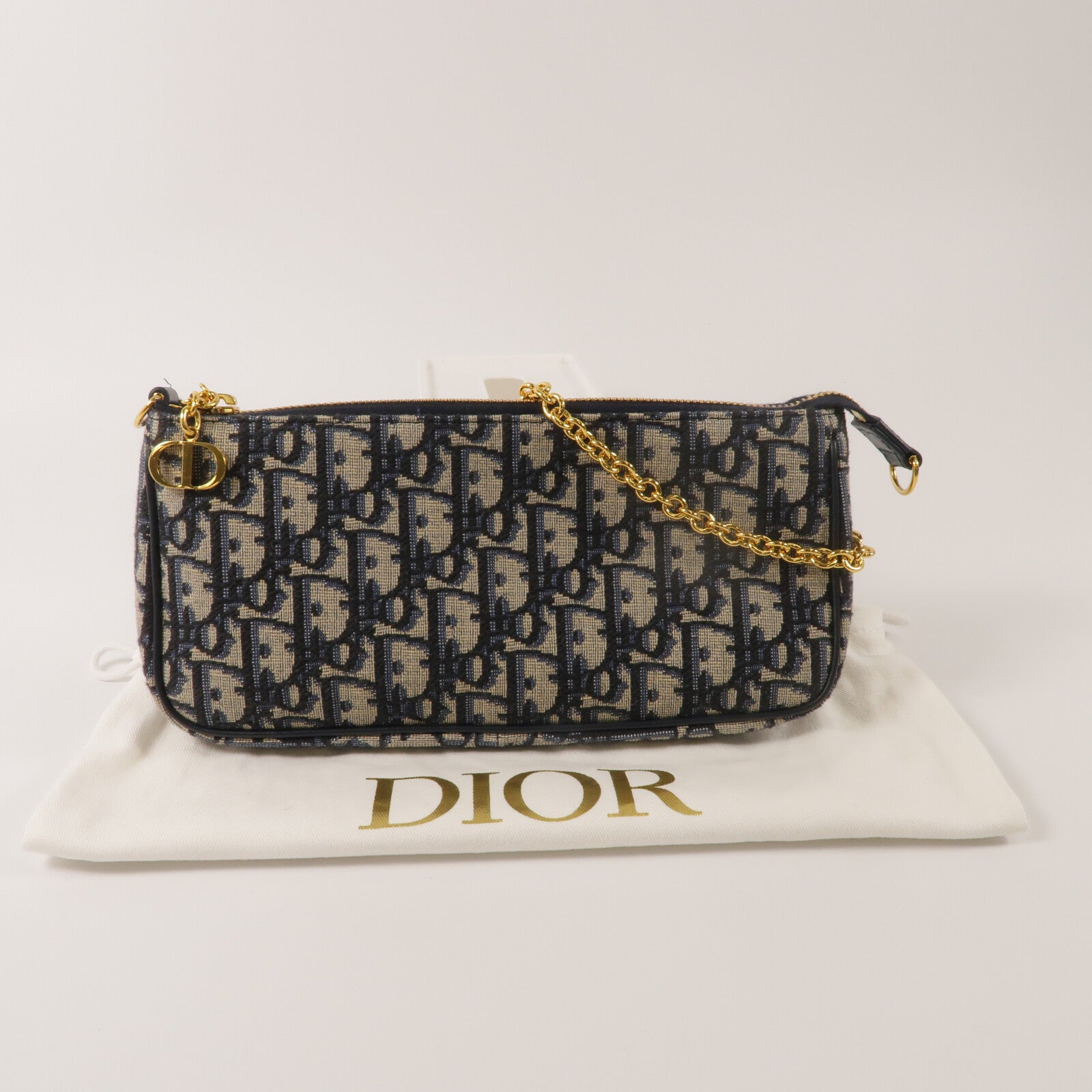 Dior 帆布30 Montaigne Pouch With Chain鏈帶肩背袋