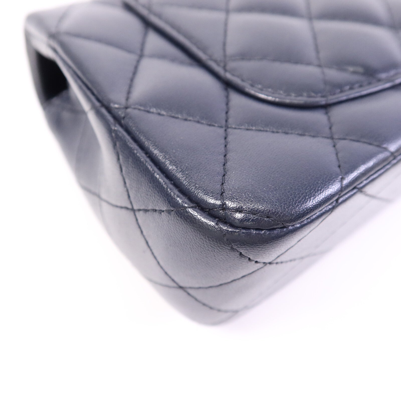 CHANEL 羊皮皮革Mini Classic 20金扣鏈帶肩背袋