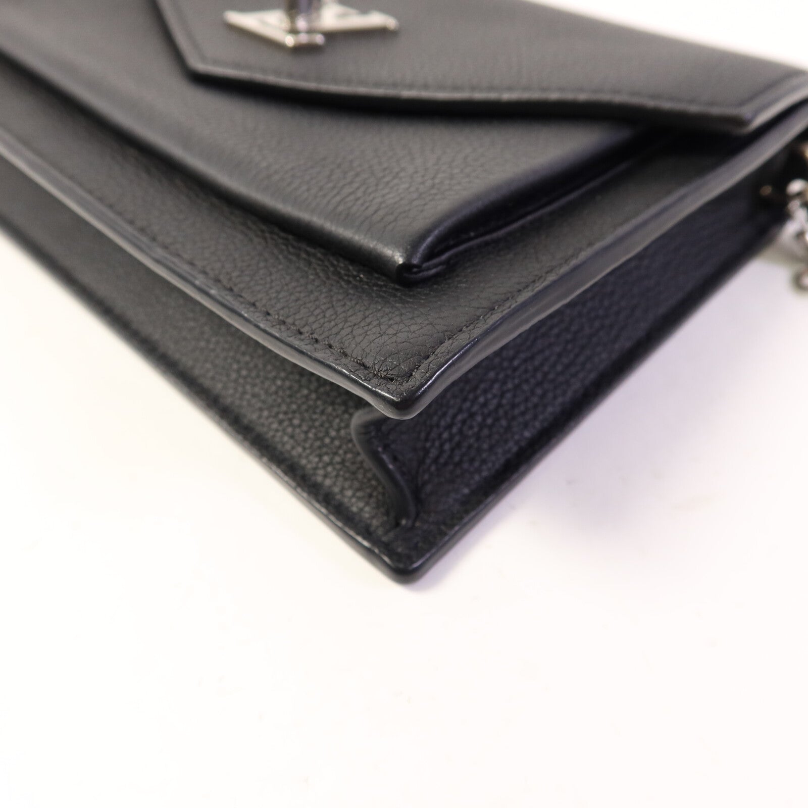 LOUIS VUITTON 牛皮皮革Mylockme銀扣鏈帶肩背袋