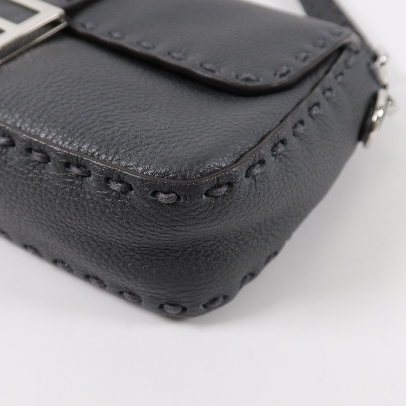 FENDI 牛皮皮革Baguette Bag手挽肩背兩用袋