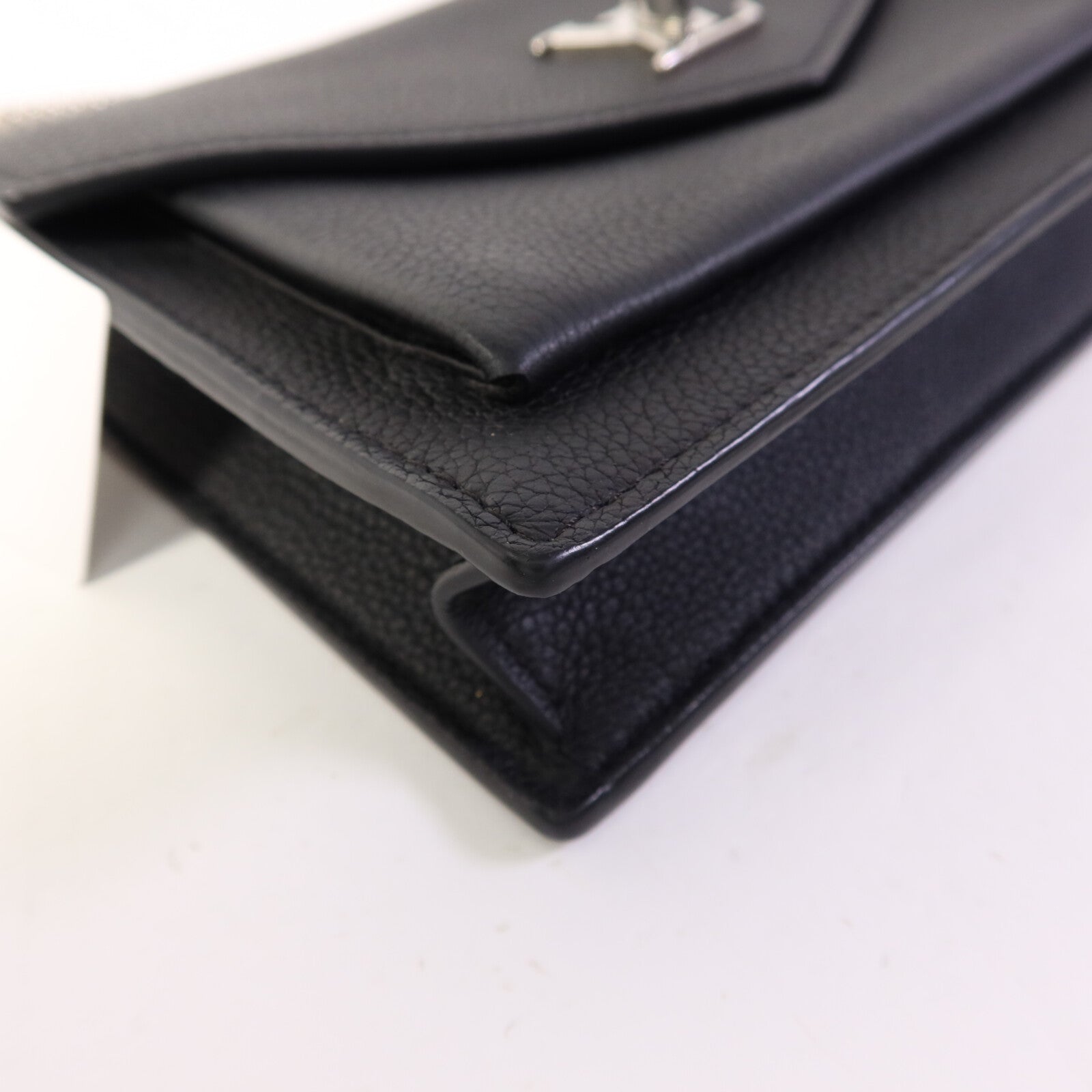 LOUIS VUITTON 牛皮皮革Mylockme銀扣鏈帶肩背袋