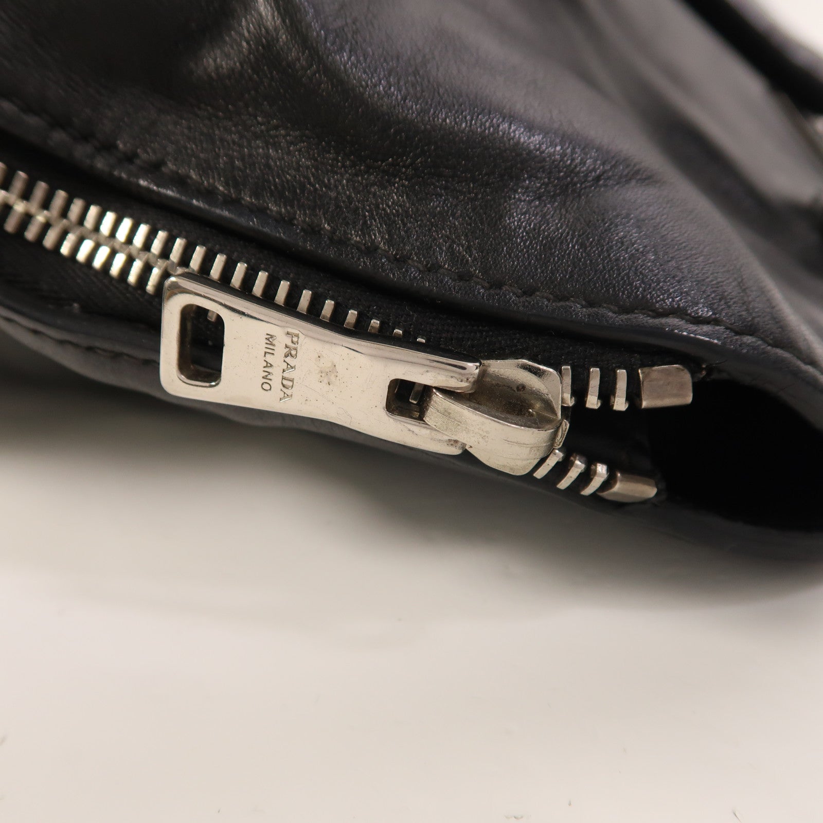 PRADA 牛皮皮革2Way Shoulder銀扣手挽肩背兩用袋