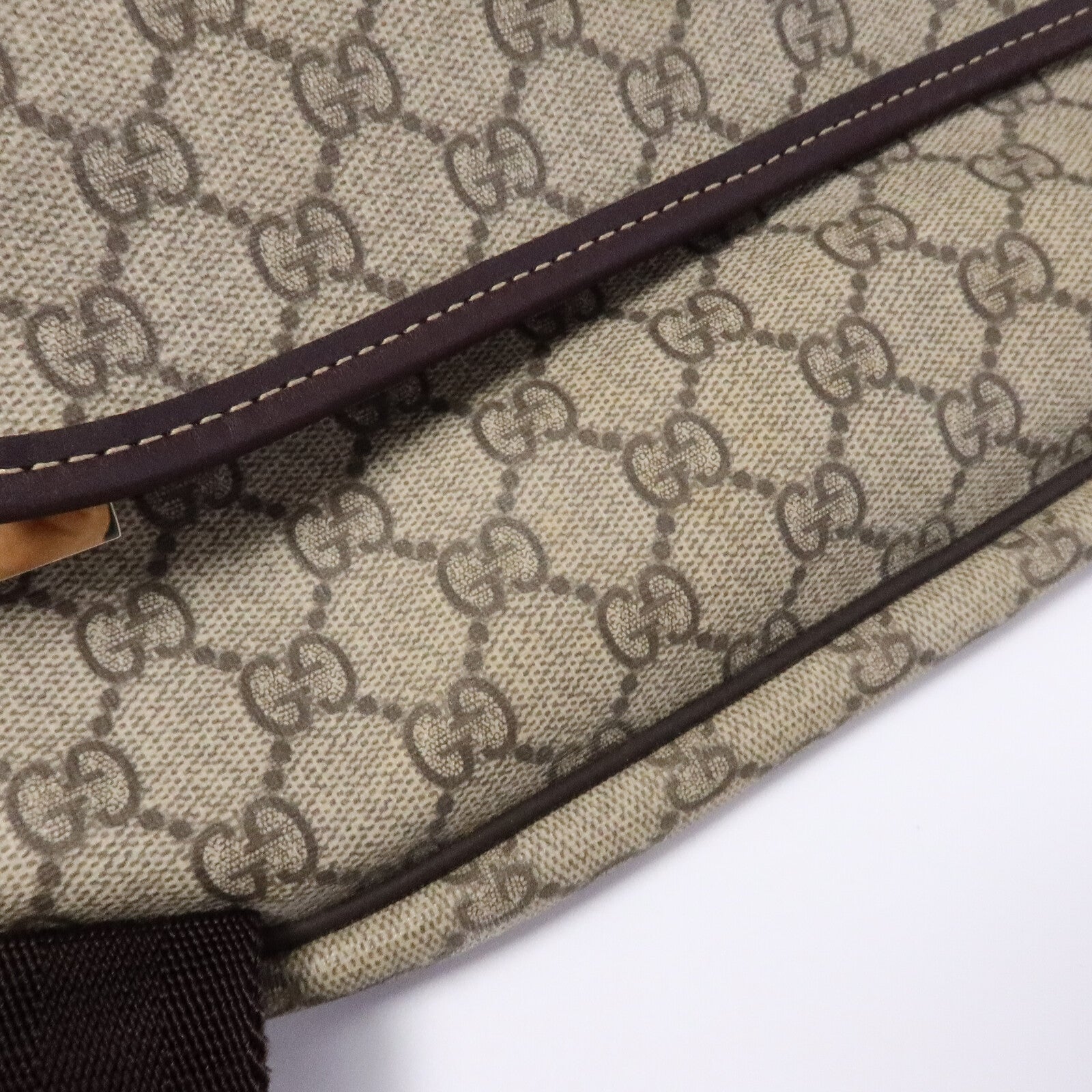 GUCCI 塗層帆布Messenger Bag肩背袋