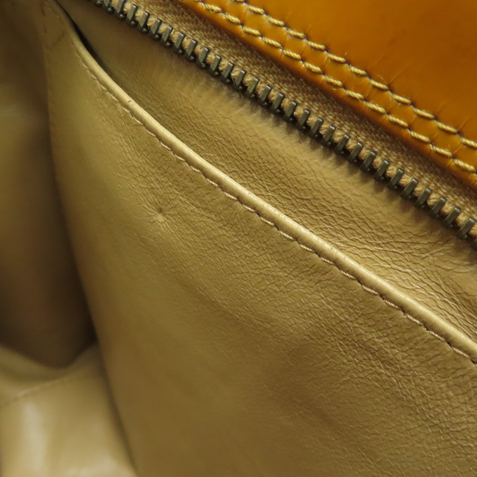CHANEL 【激减优惠】菱格漆皮皮革Vintage Handbag手提袋黄色