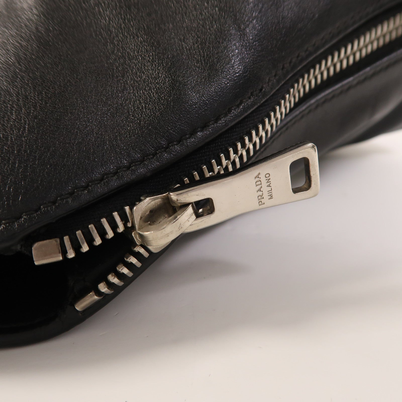 PRADA 牛皮皮革2Way Shoulder銀扣手挽肩背兩用袋
