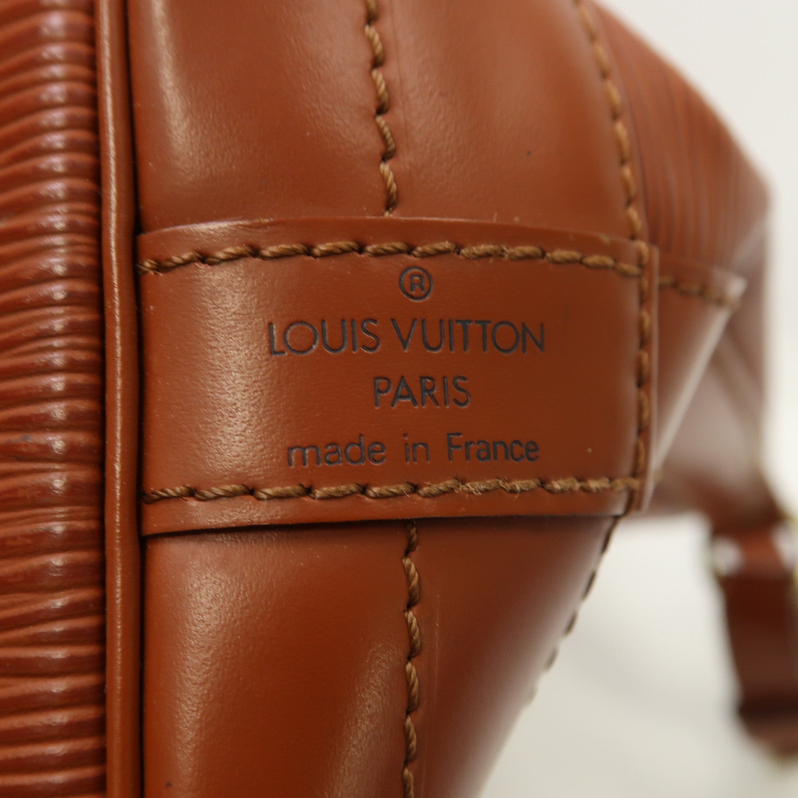 LOUIS VUITTON Epi Noe金扣肩背袋啡色