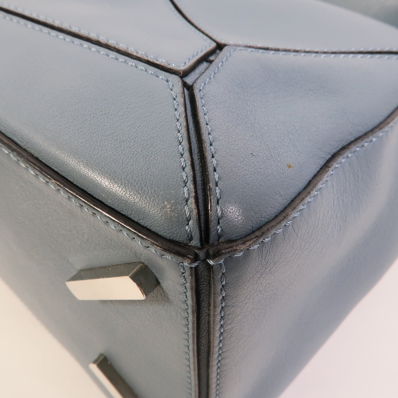 LOEWE 牛皮皮革Puzzle Medium手挽肩背兩用袋
