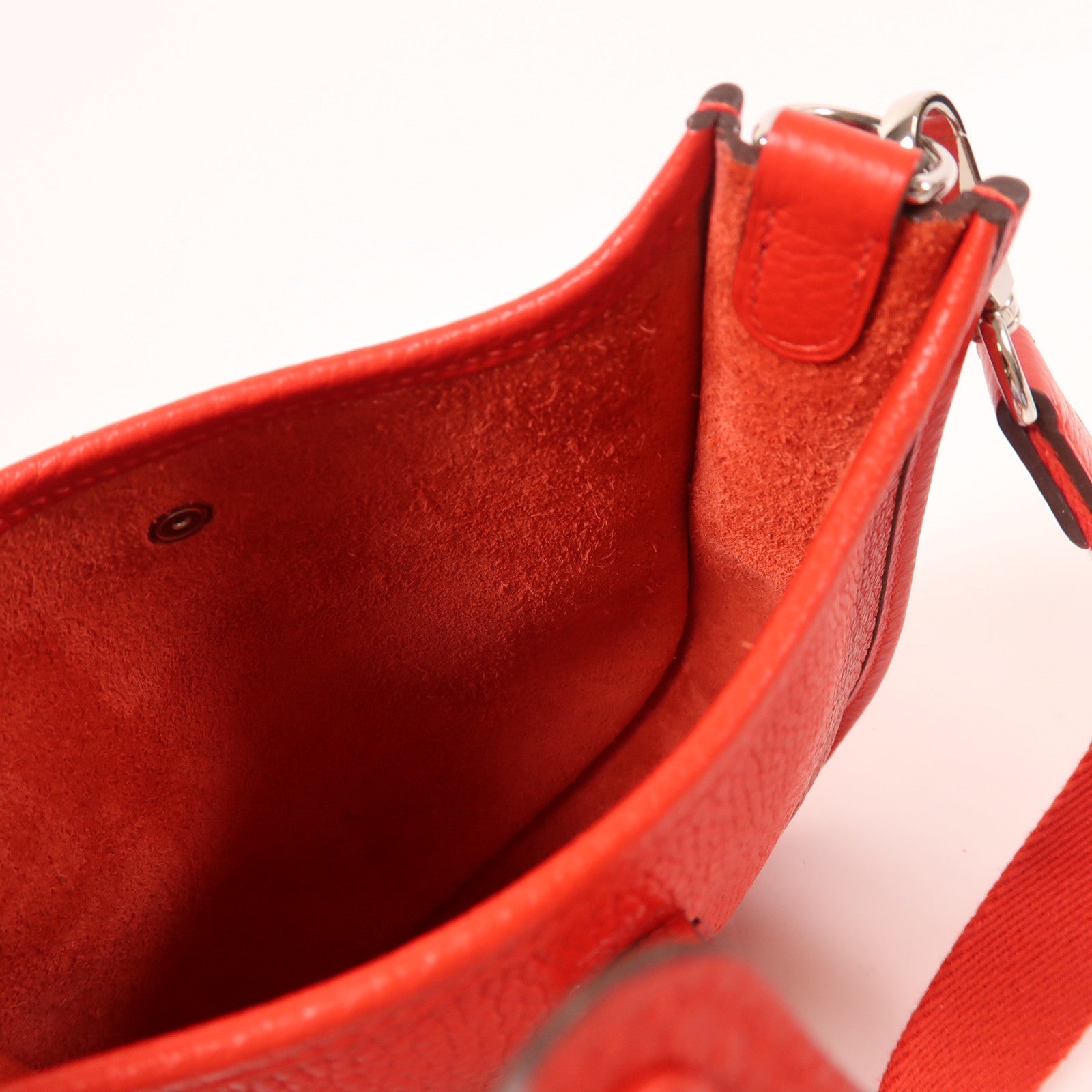 HERMES 【激減優惠】Clemence皮革Evelyne TPM銀扣肩背袋Rouge Vif