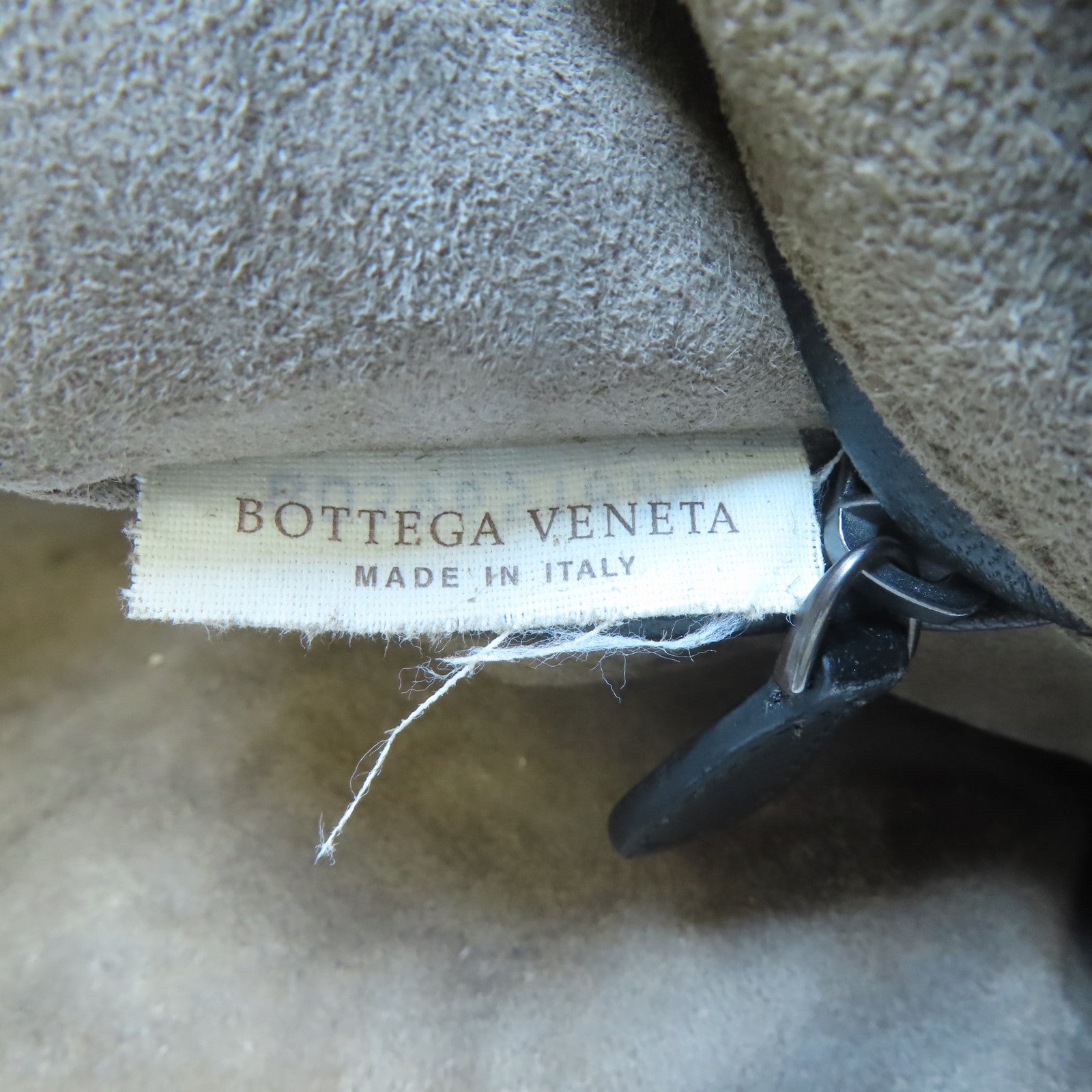 BOTTEGA VENETA 【激減優惠】皮革Shoulder Bag黑扣肩背袋黑色
