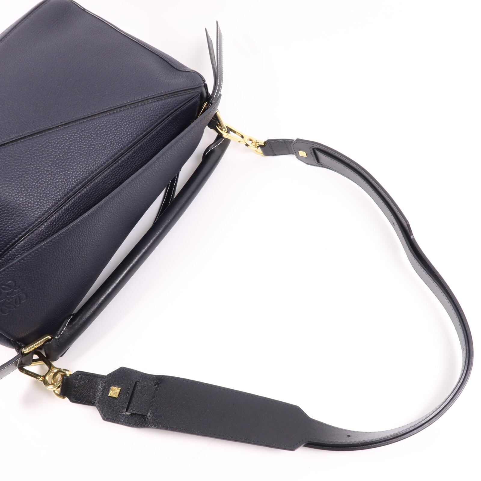 LOEWE 牛皮皮革2 way Shoulder Bag金扣手挽肩背兩用袋