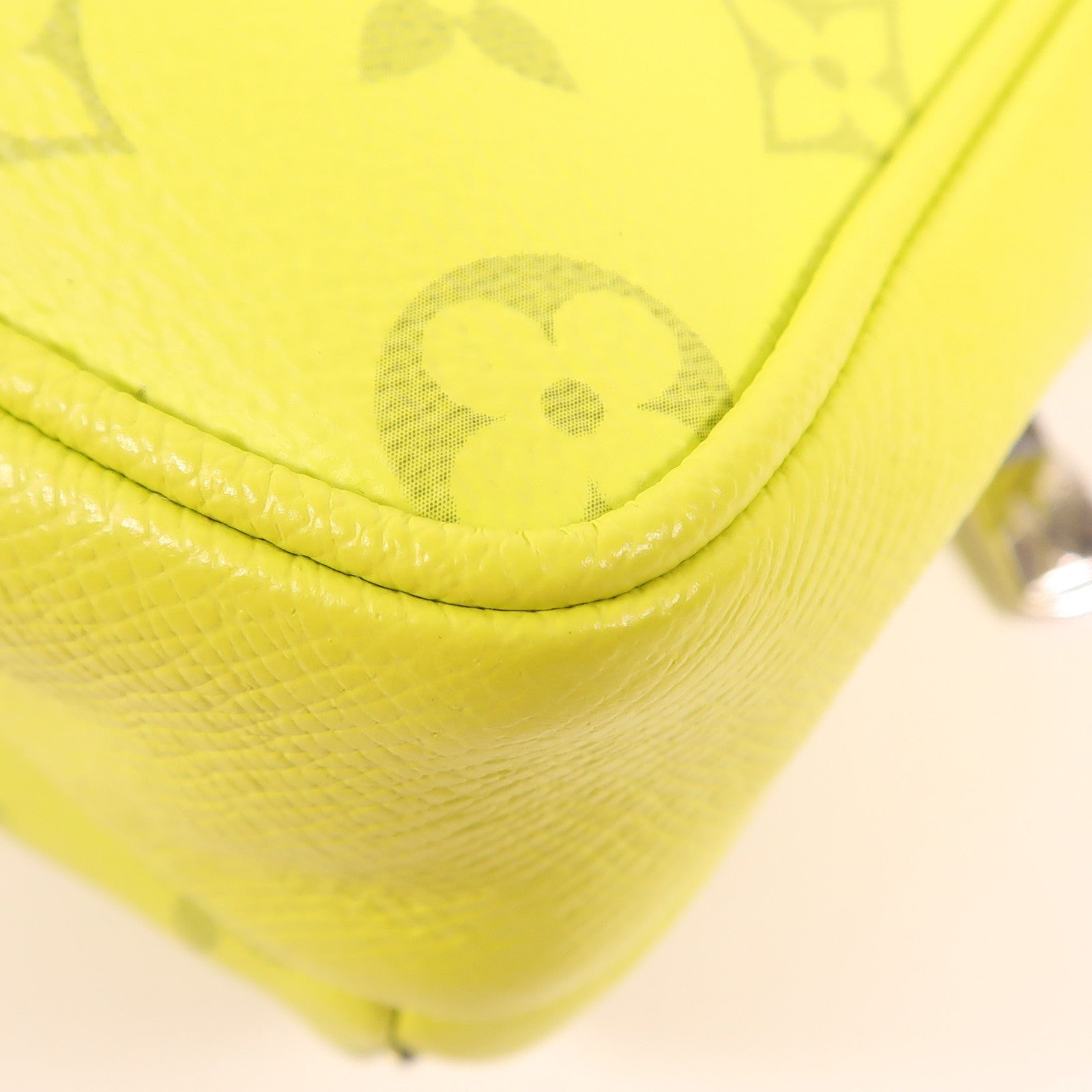 LOUIS VUITTON Monogram/Taiga皮革Outdoor銀扣肩背袋