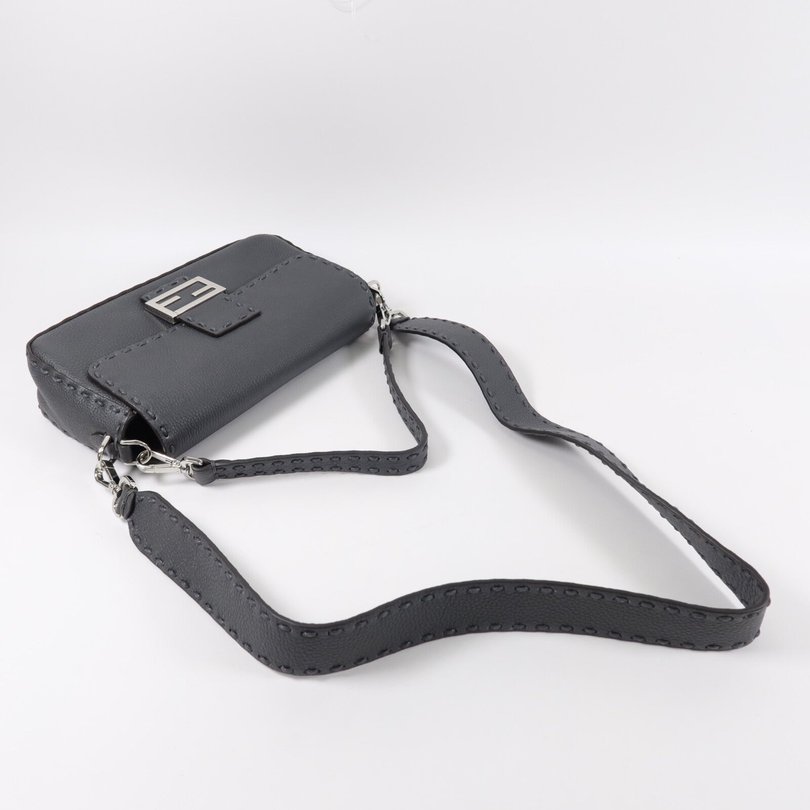 FENDI 牛皮皮革Baguette Bag手挽肩背兩用袋