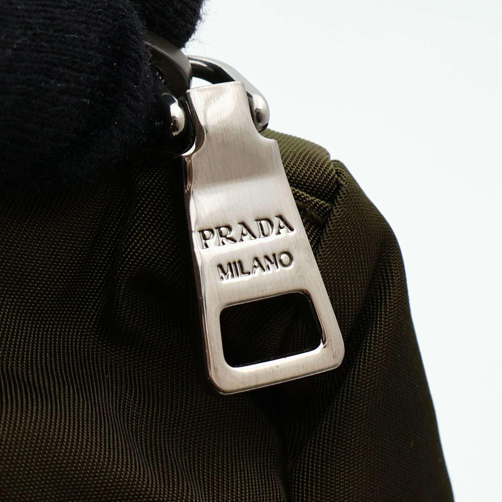 PRADA 尼龍Pouch手拿包