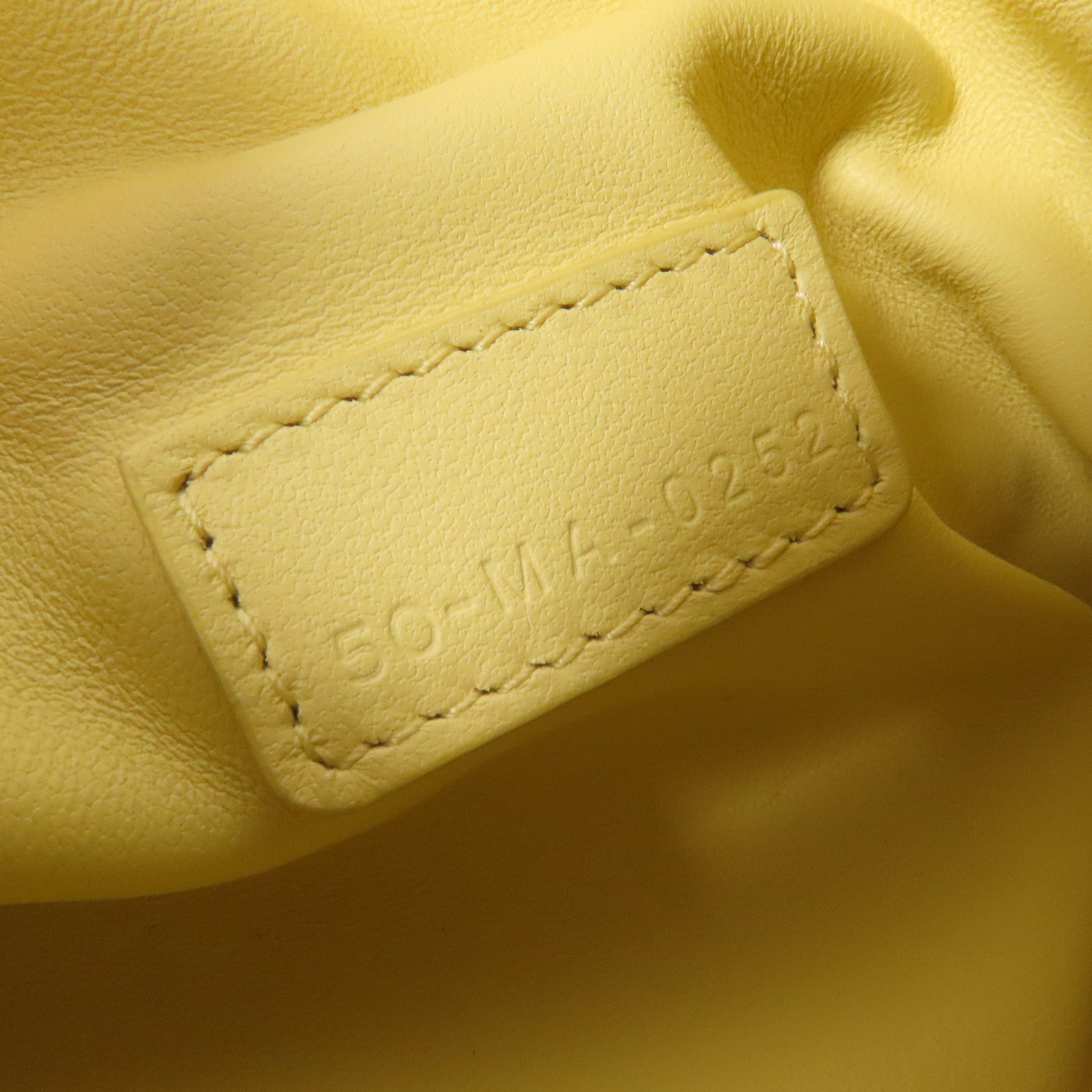 Dior 牛皮皮革Travel Nomad Pouch Small金扣手挽袋