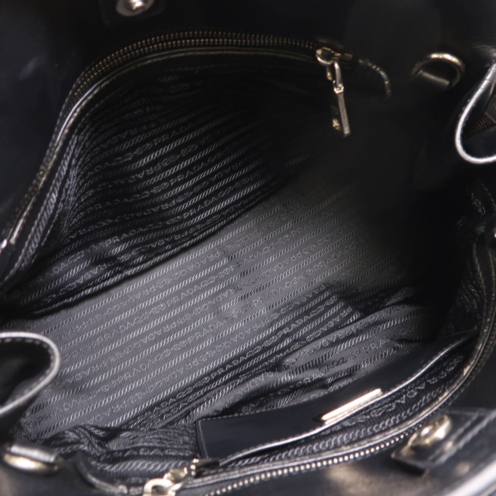 PRADA 牛皮皮革2Way Shoulder銀扣手挽肩背兩用袋