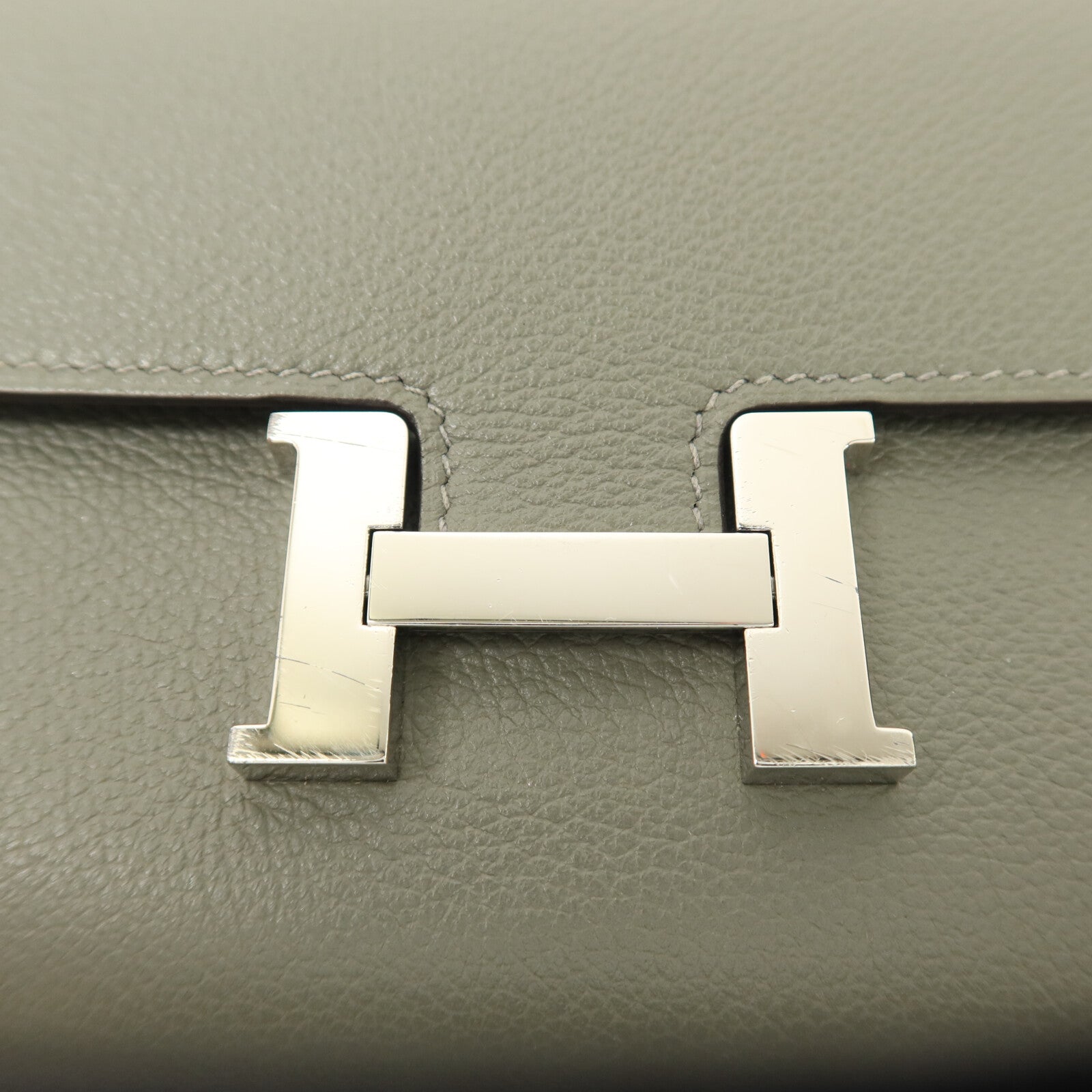 HERMES Evercolor皮革Constance To Go肩背袋Gris Meyer