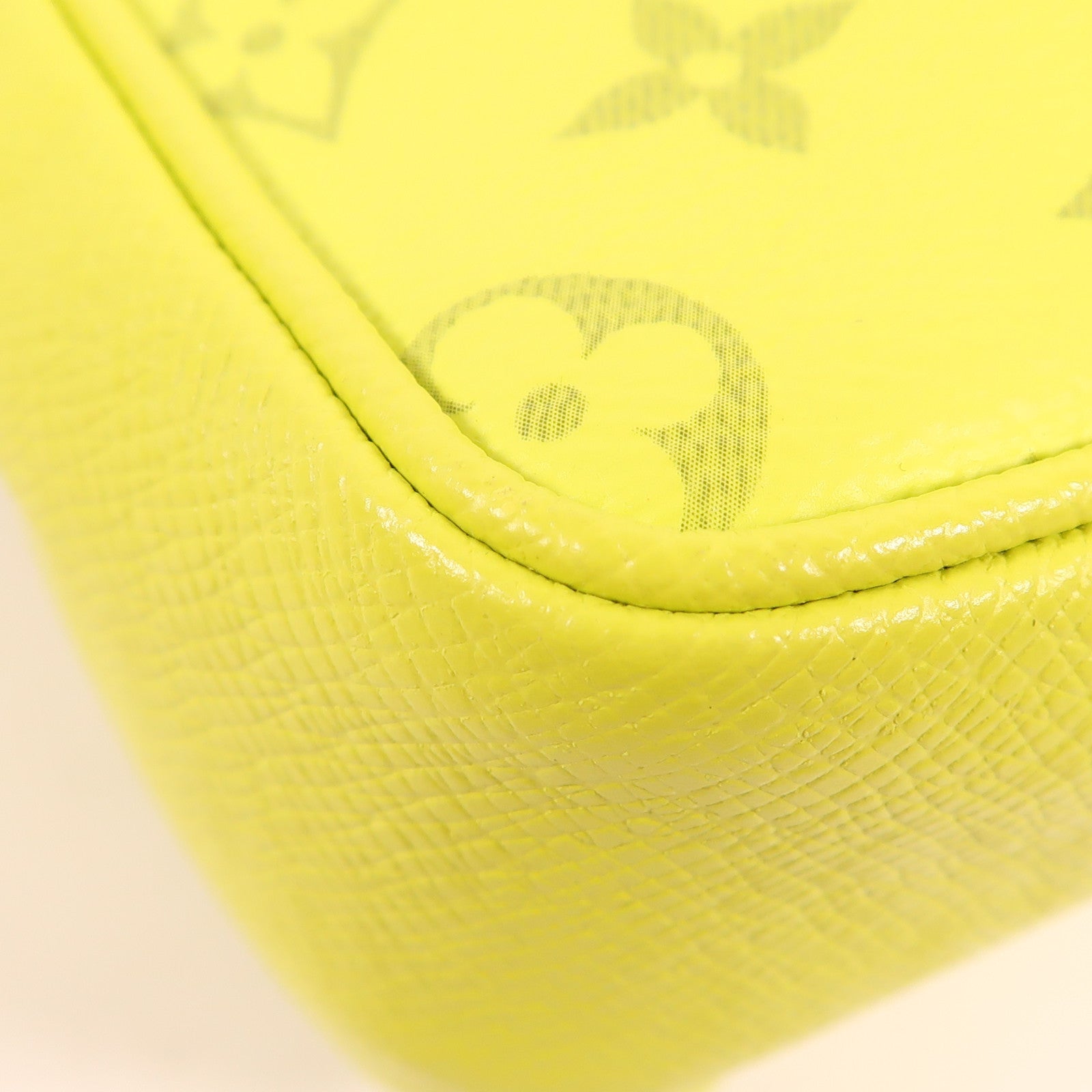 LOUIS VUITTON Monogram/Taiga皮革Outdoor銀扣肩背袋