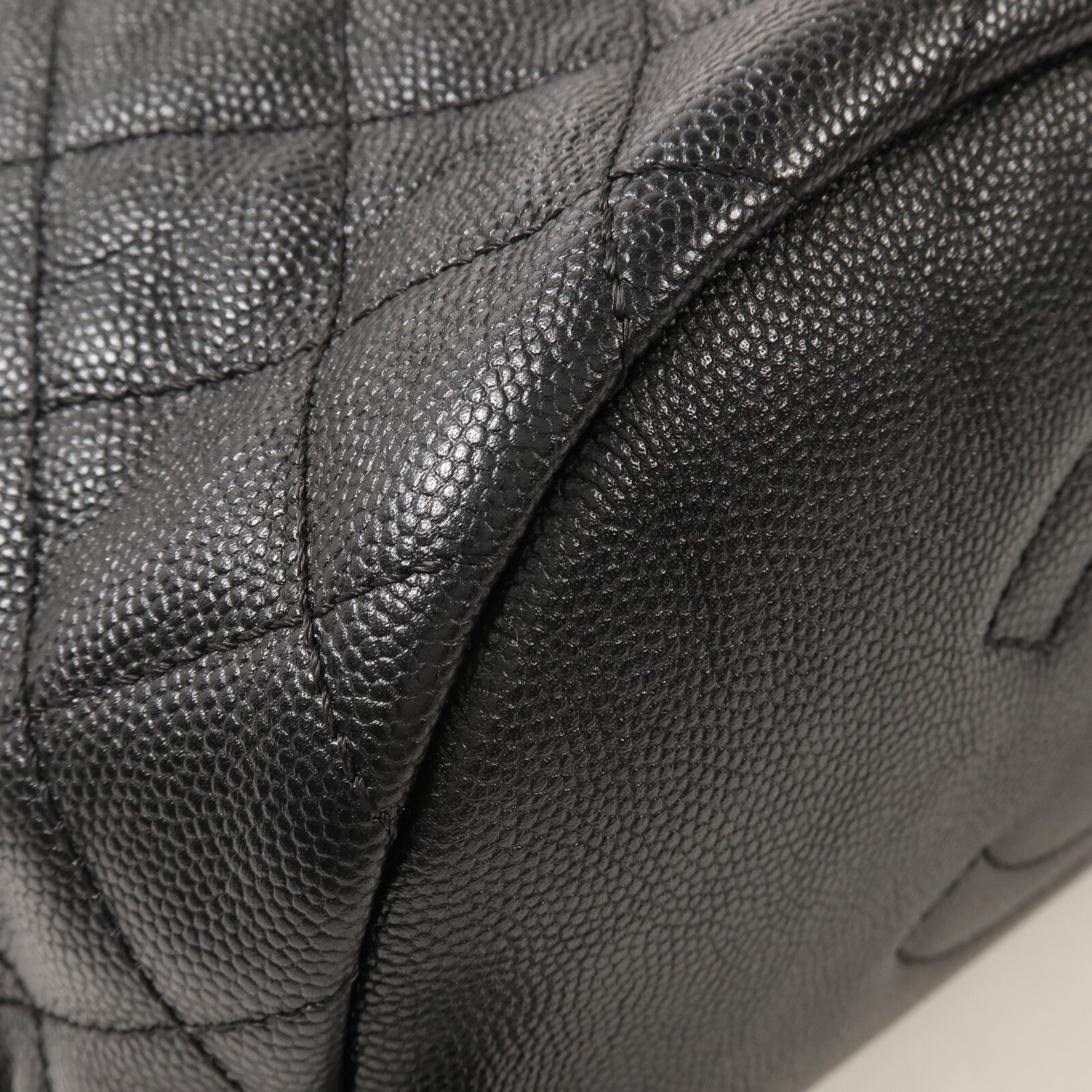 CHANEL 牛皮皮革Chain Backpack鏈帶背包