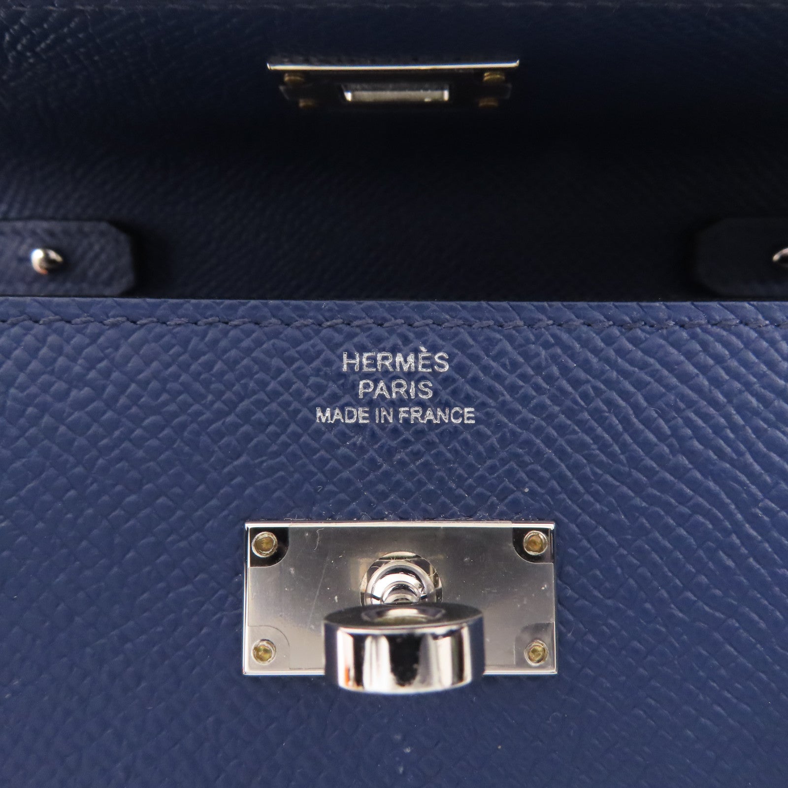 HERMES Epsom皮革Kelly To Go銀扣肩背袋Bleu Saphir