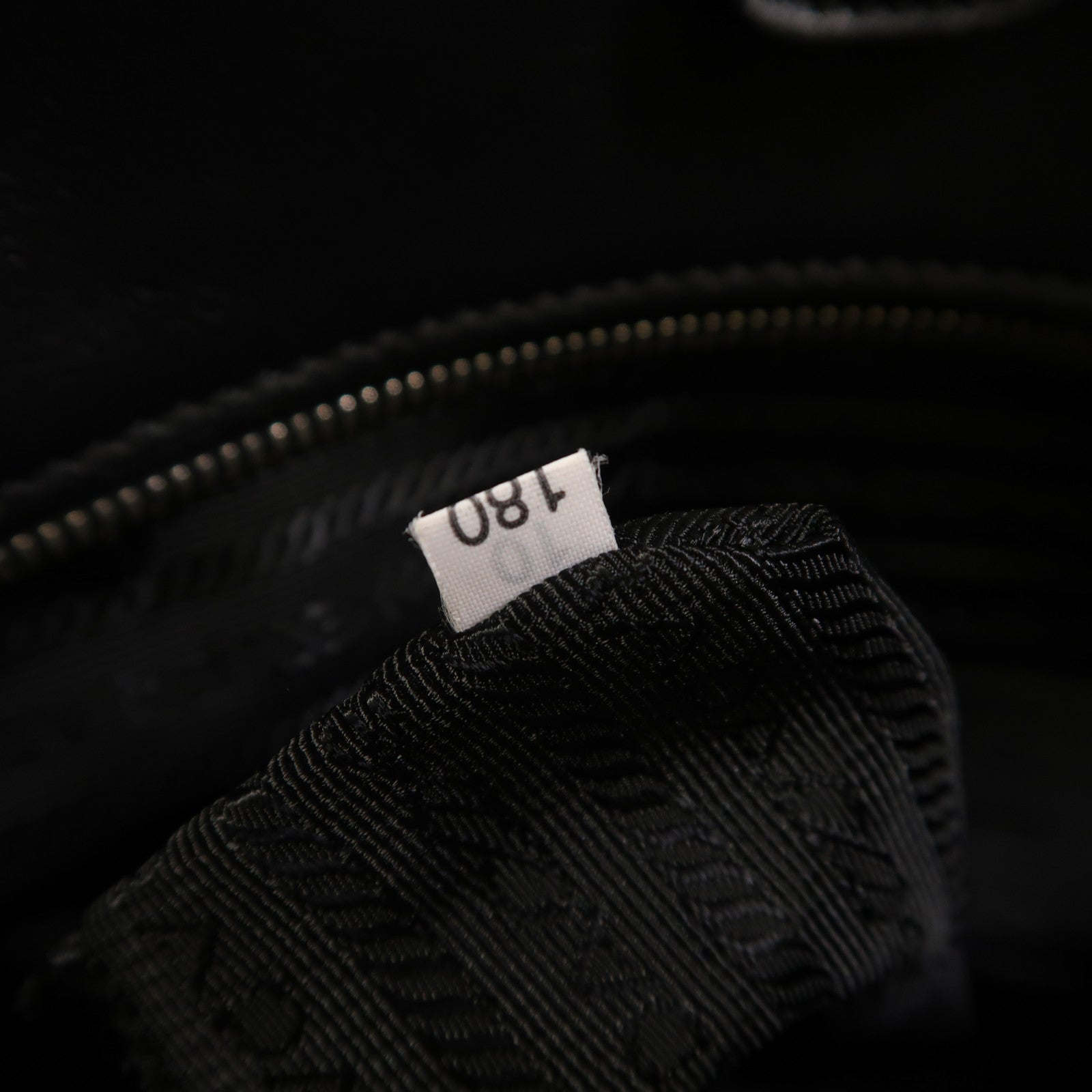 PRADA 牛皮皮革2Way Shoulder銀扣手挽肩背兩用袋