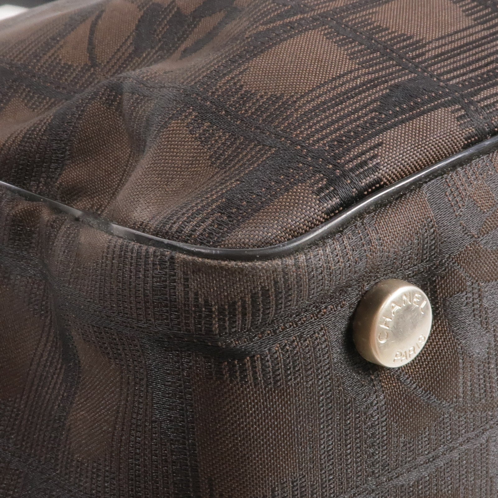 CHANEL 尼龍New Travel Line肩背袋