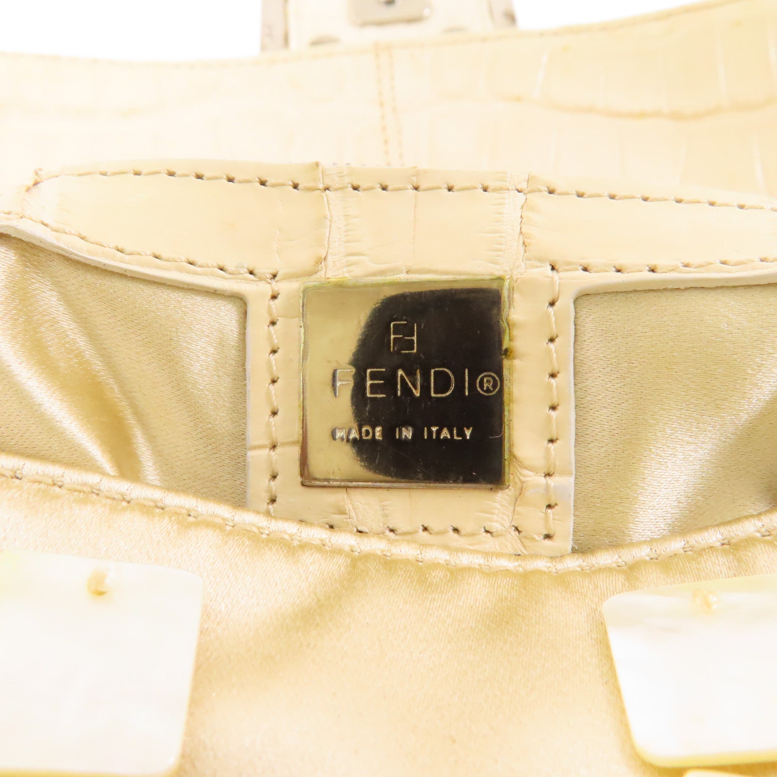 FENDI 絲綢Baguette Pearl銀扣肩背袋